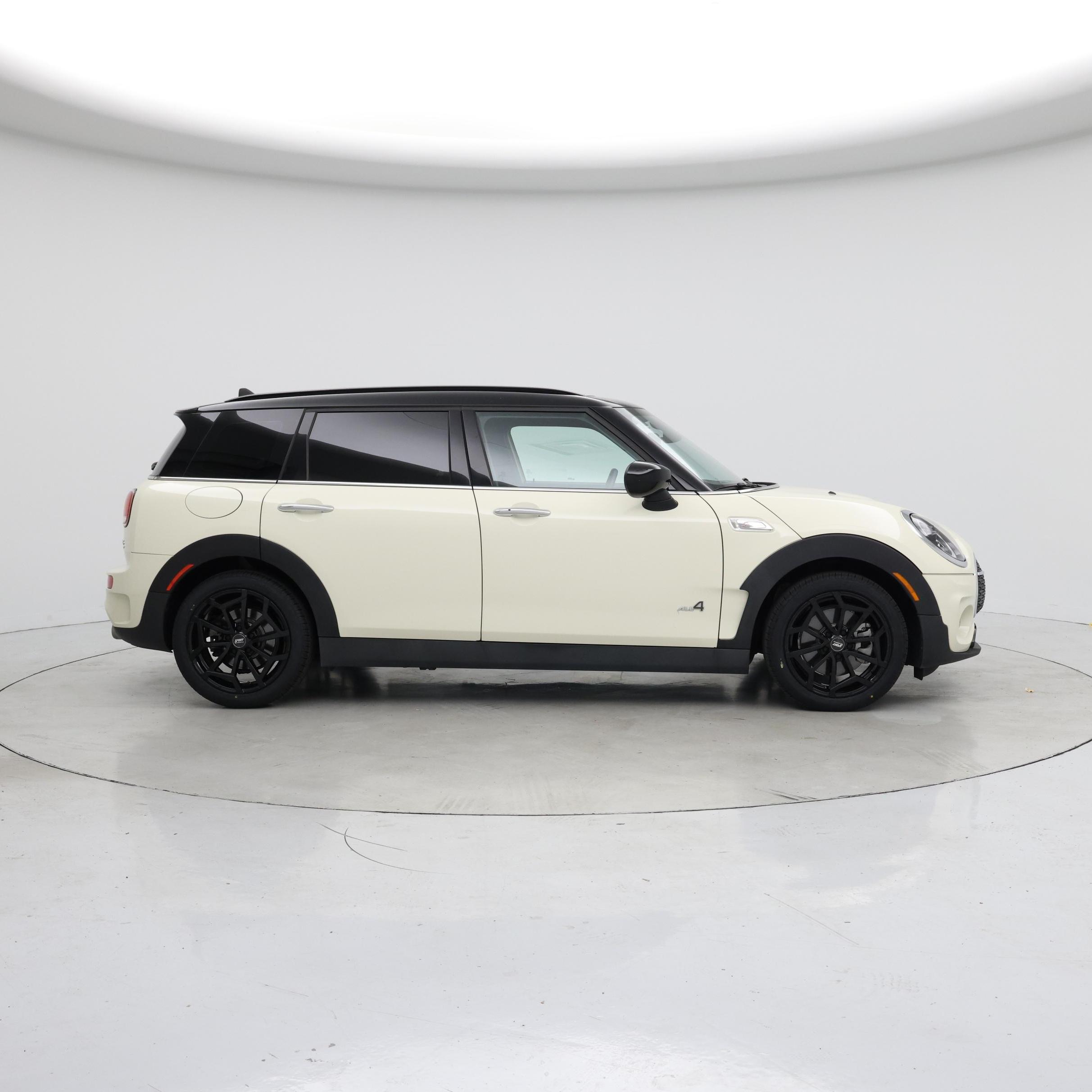 Thumbnail: 2022 MINI Cooper Clubman - 7