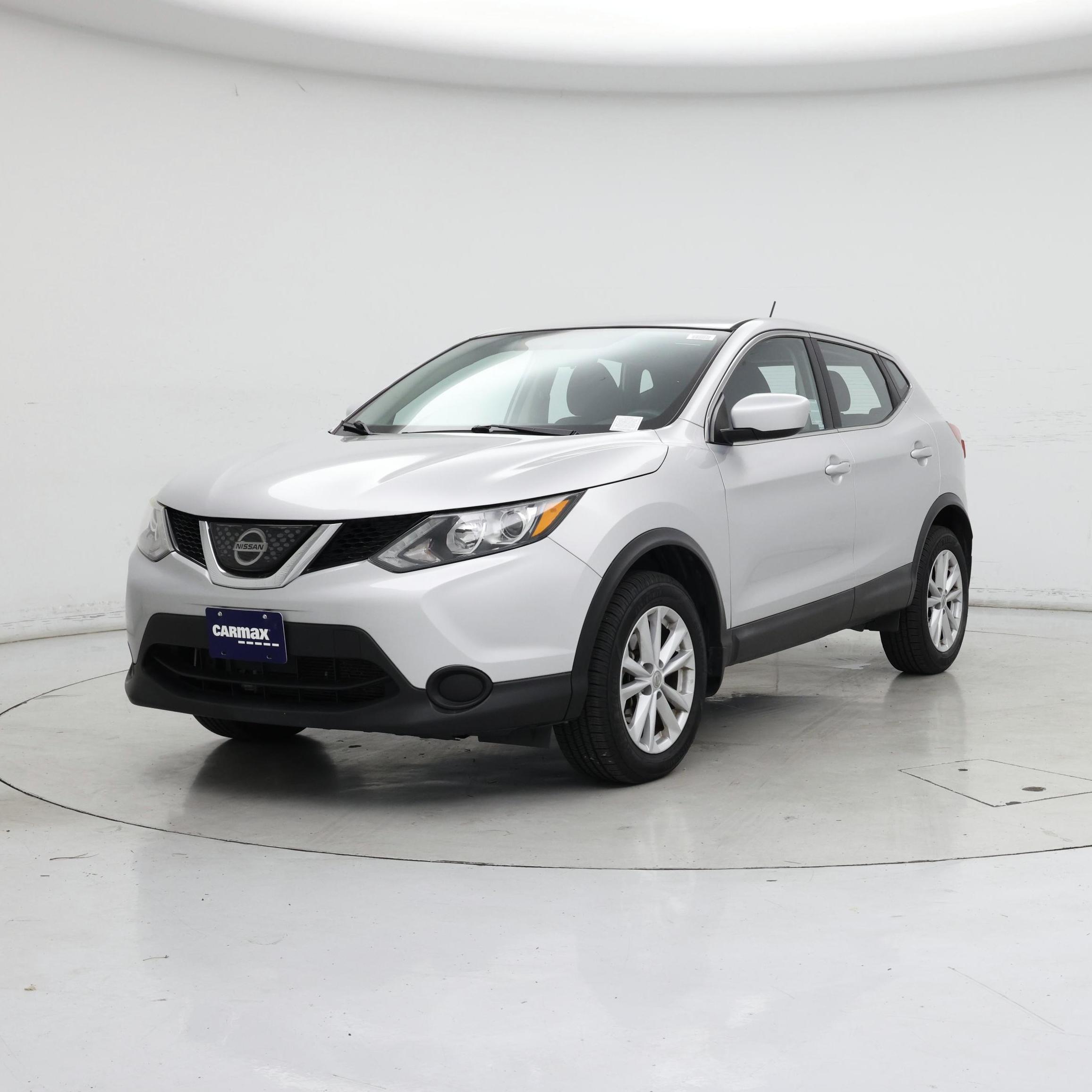 Thumbnail: 2018 Nissan Rogue Sport - 4