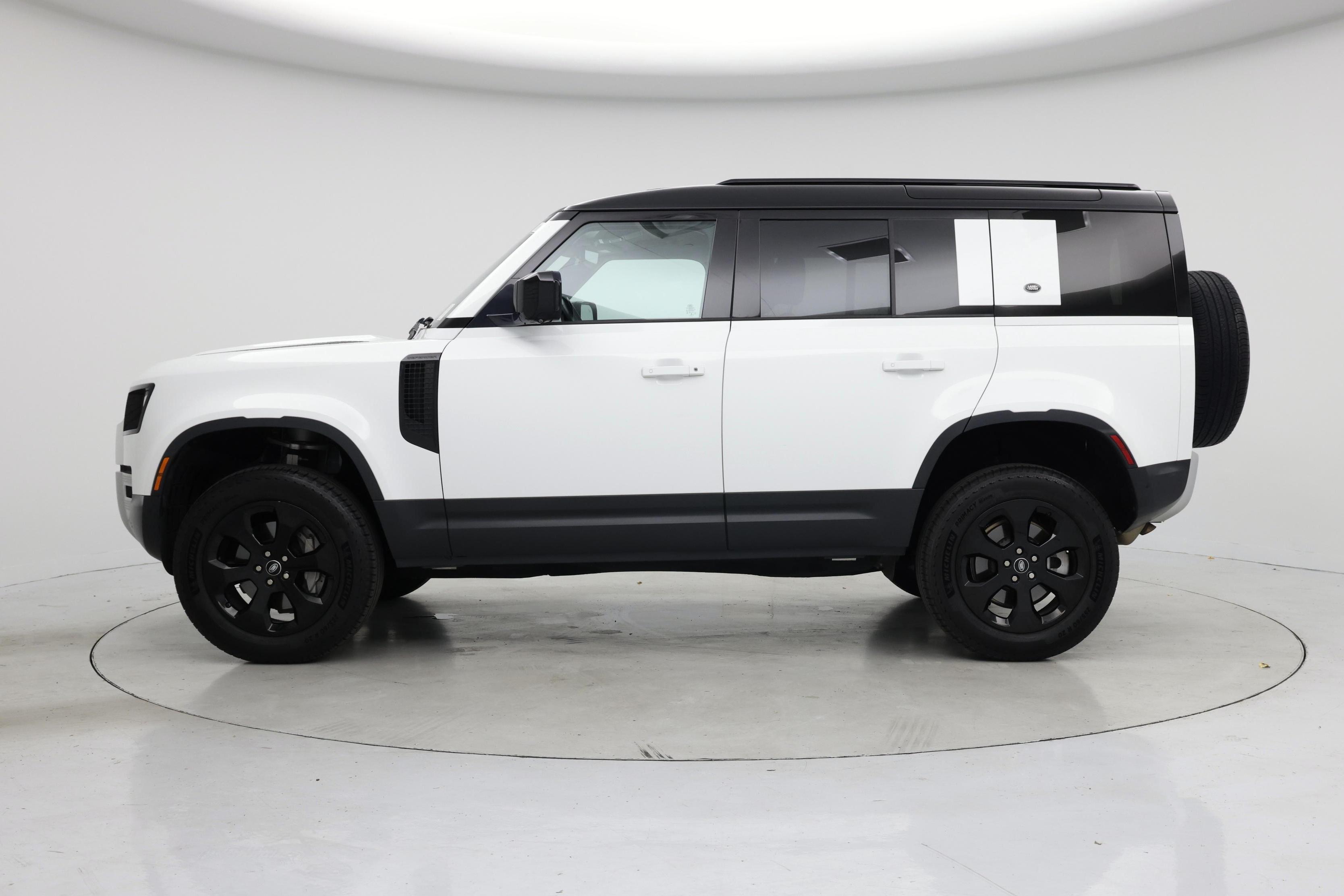 Thumbnail: 2020 Land Rover Defender - 3