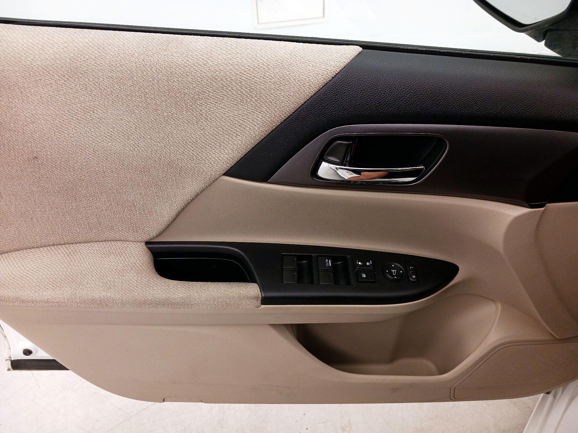Thumbnail: 2013 Honda Accord - 12