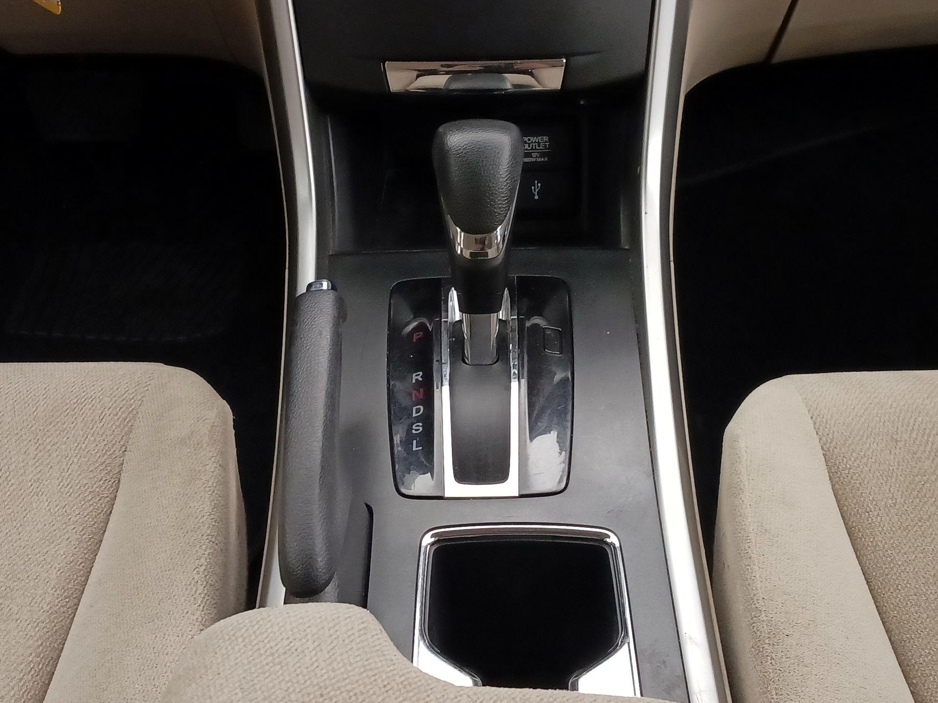 Thumbnail: 2013 Honda Accord - 17
