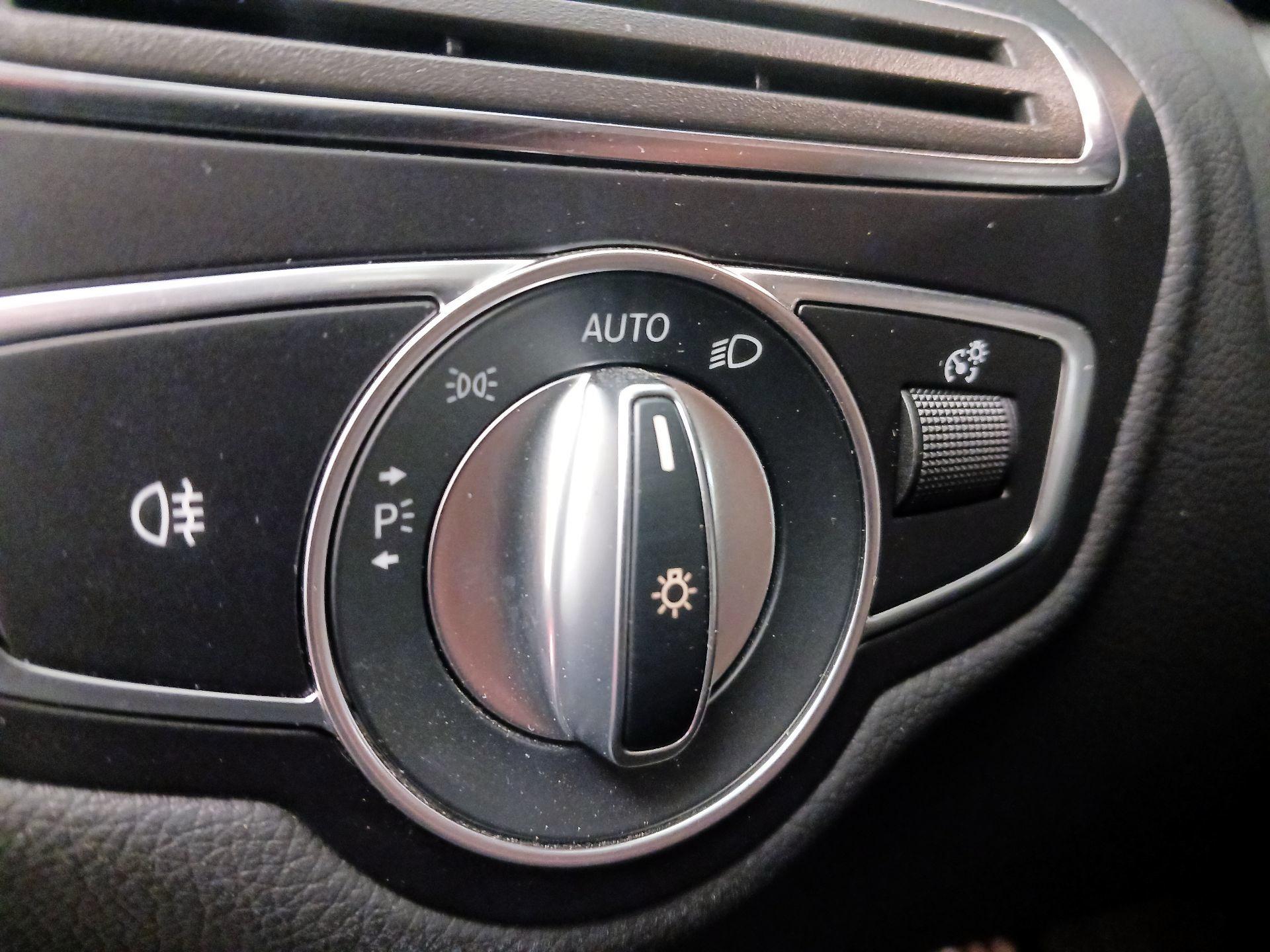 Thumbnail: 2019 Mercedes-Benz C-Class - 13