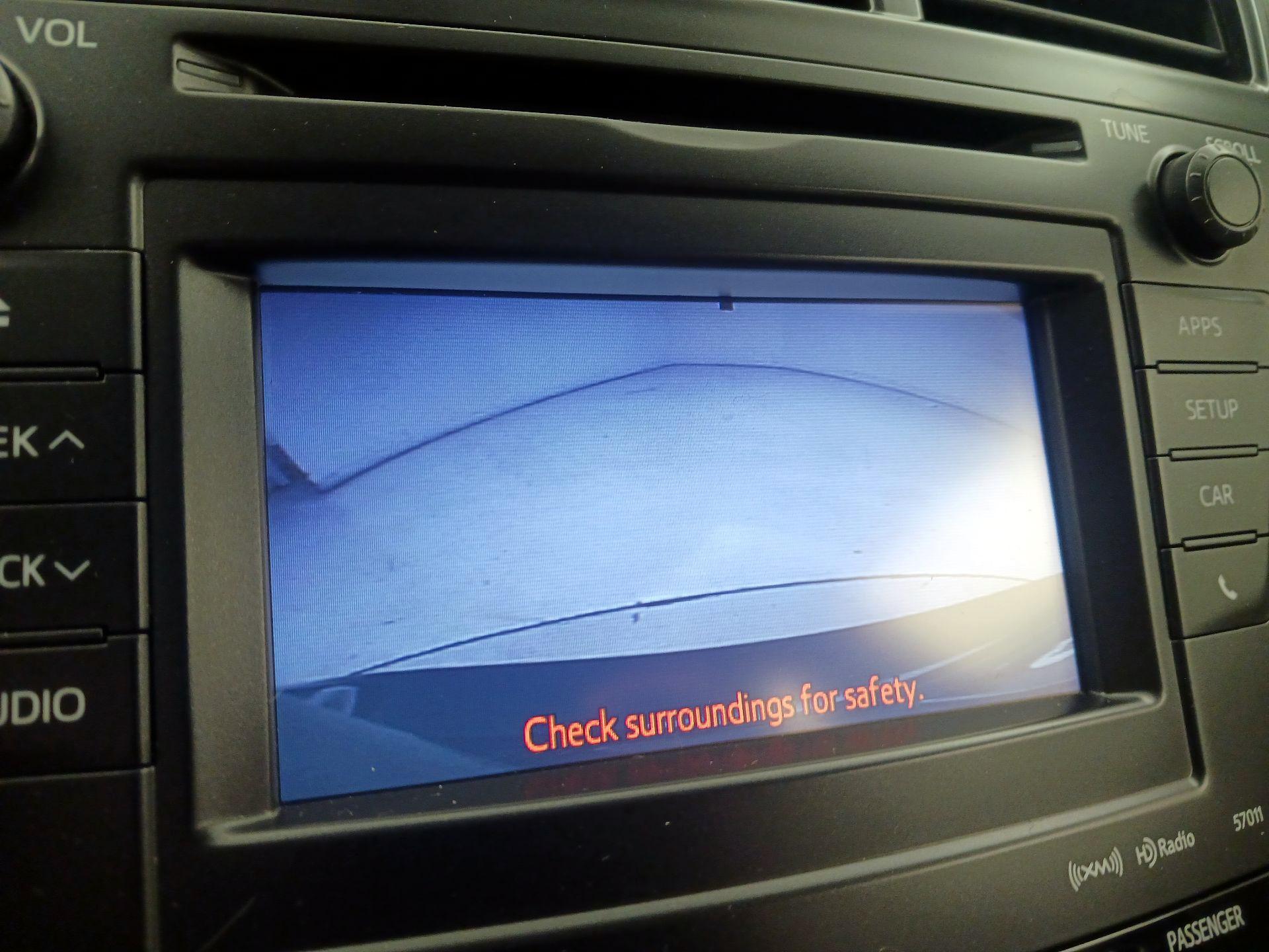 Thumbnail: 2013 Toyota Prius v - 14