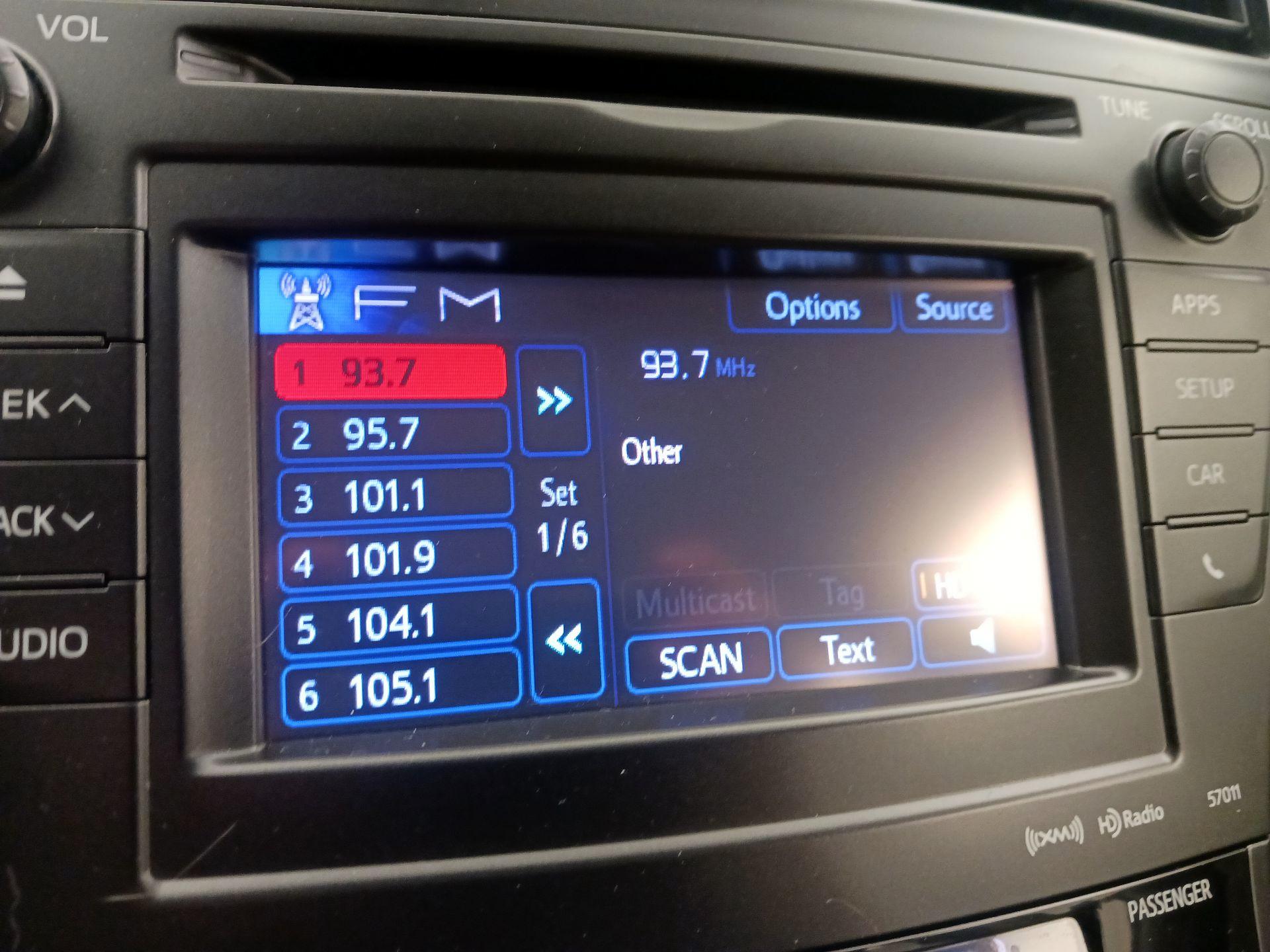 Thumbnail: 2013 Toyota Prius v - 15