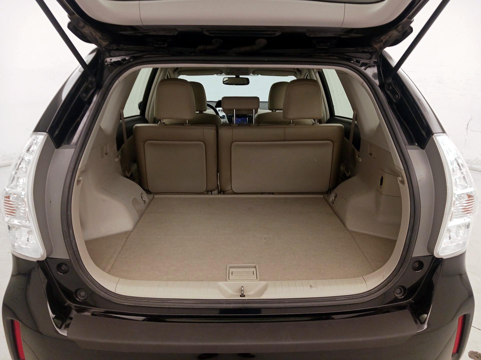 Thumbnail: 2013 Toyota Prius v - 20