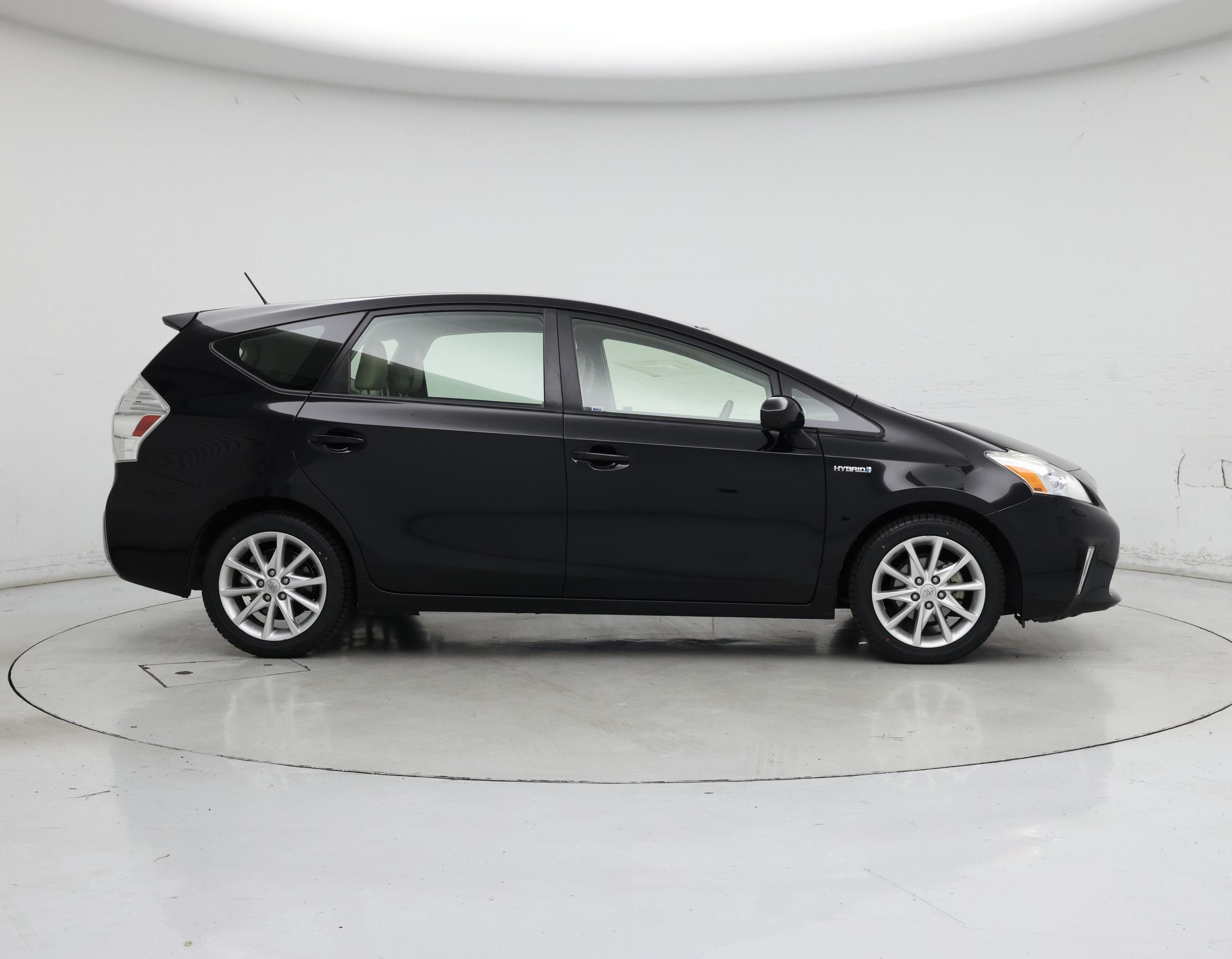 Thumbnail: 2013 Toyota Prius v - 7