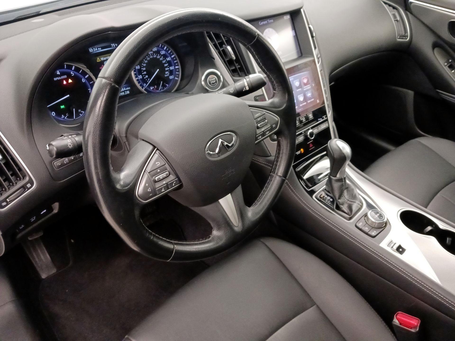 Thumbnail: 2017 INFINITI Q50 - 9