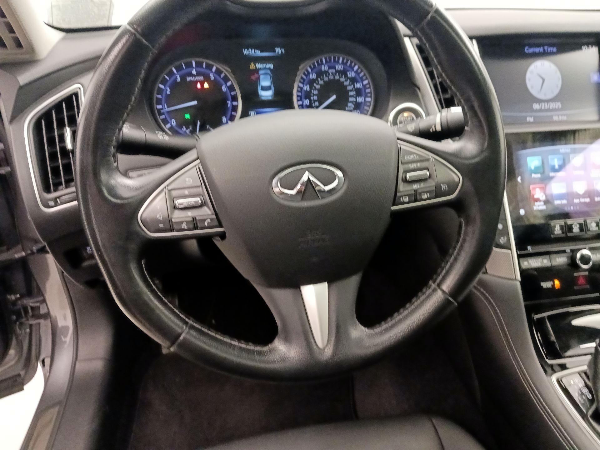 Thumbnail: 2017 INFINITI Q50 - 10