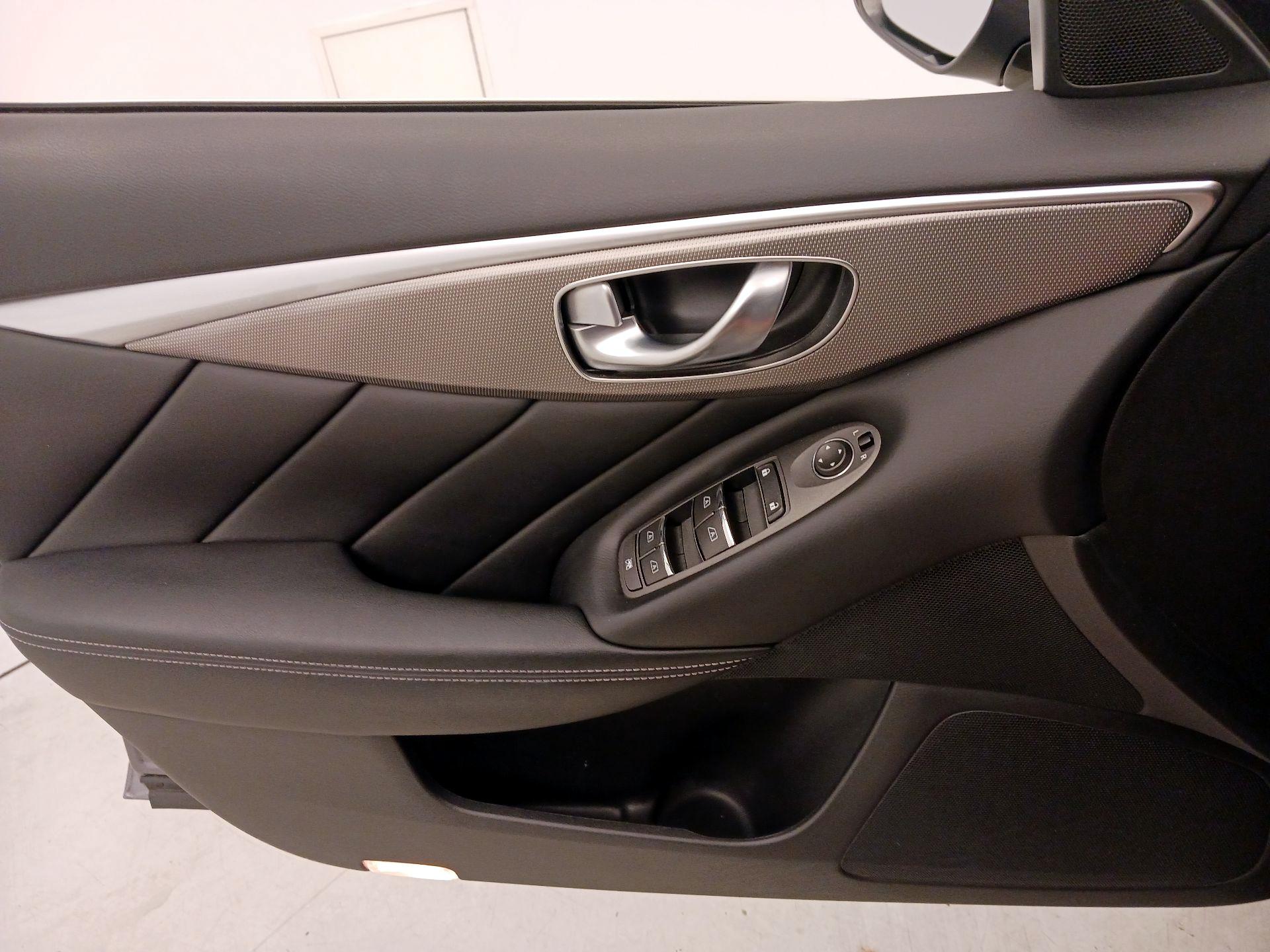 Thumbnail: 2017 INFINITI Q50 - 12