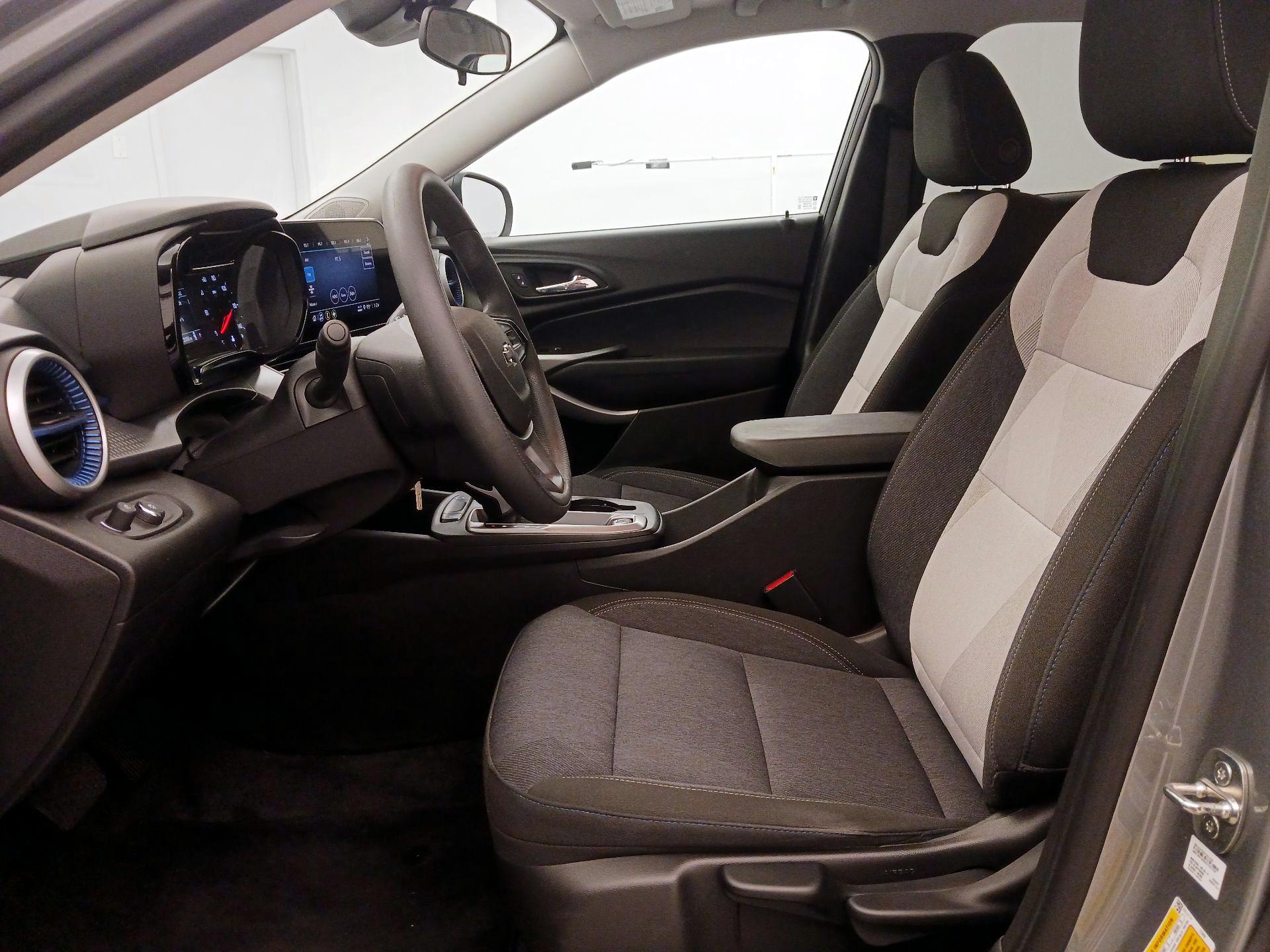 Thumbnail: 2024 Chevrolet Trax - 11