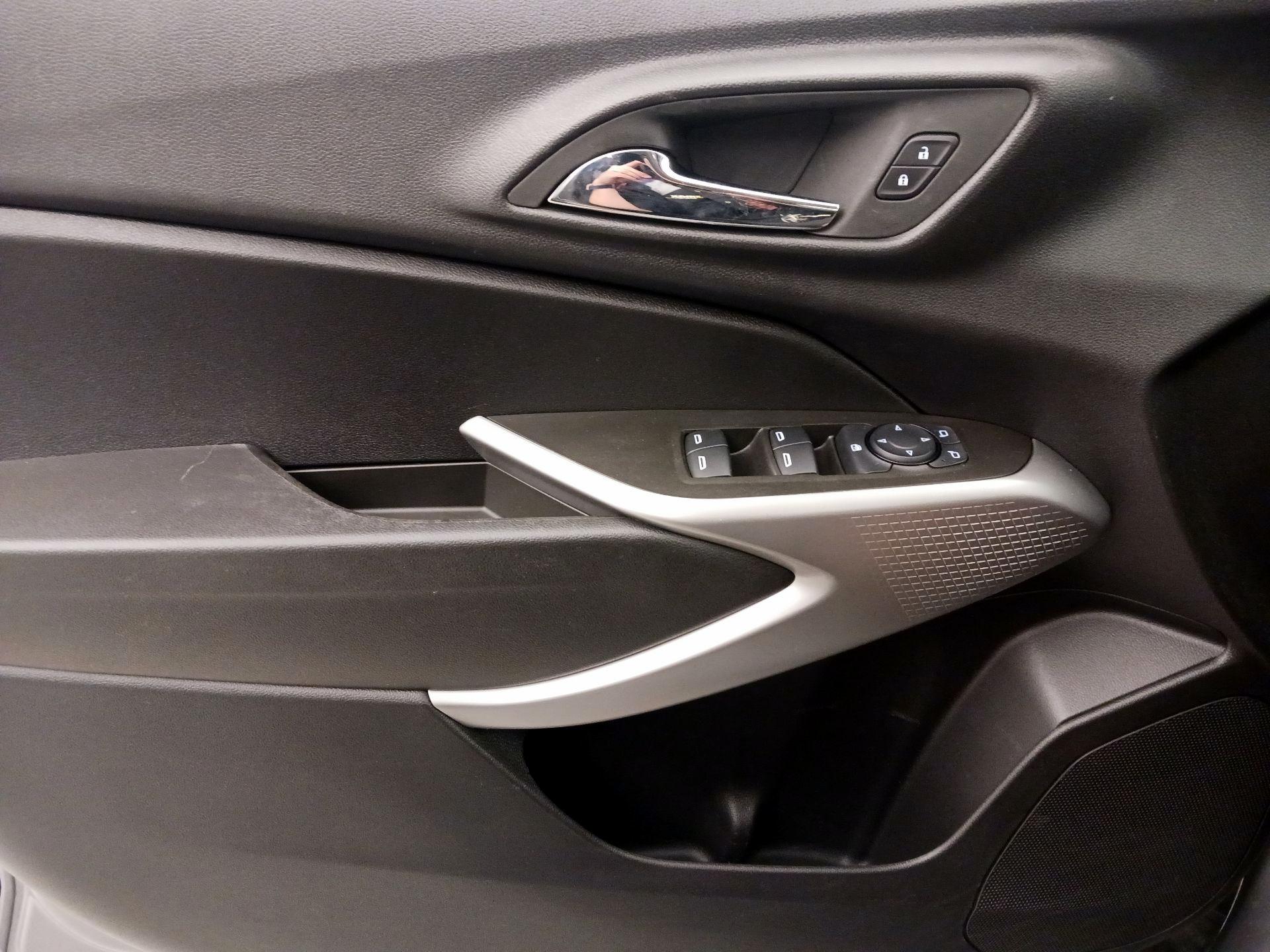 Thumbnail: 2024 Chevrolet Trax - 12