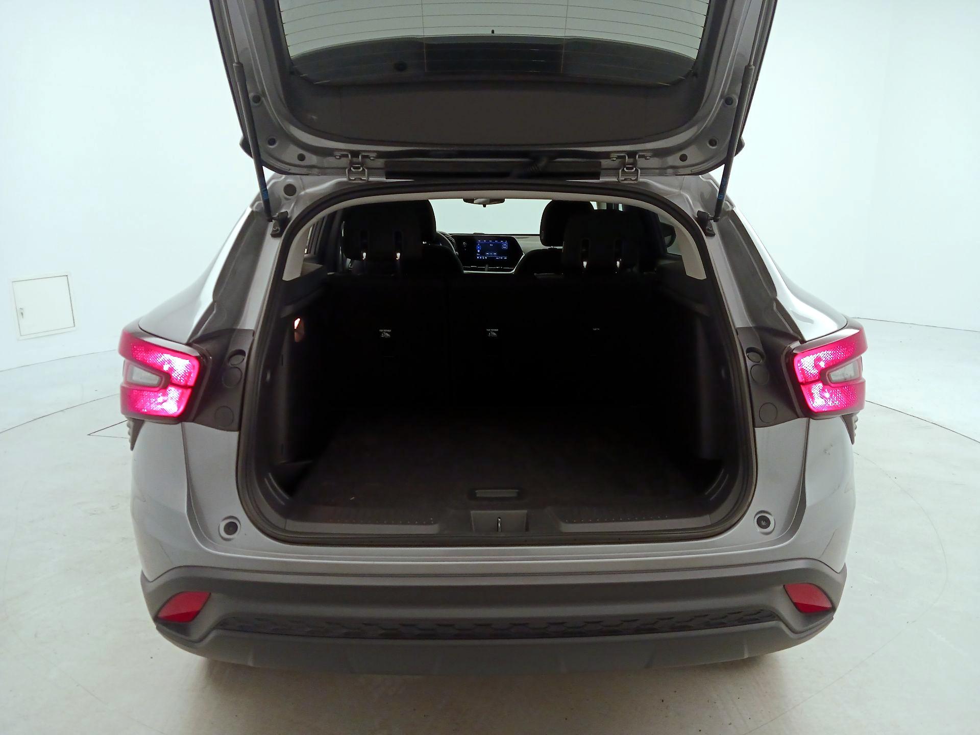 Thumbnail: 2024 Chevrolet Trax - 20