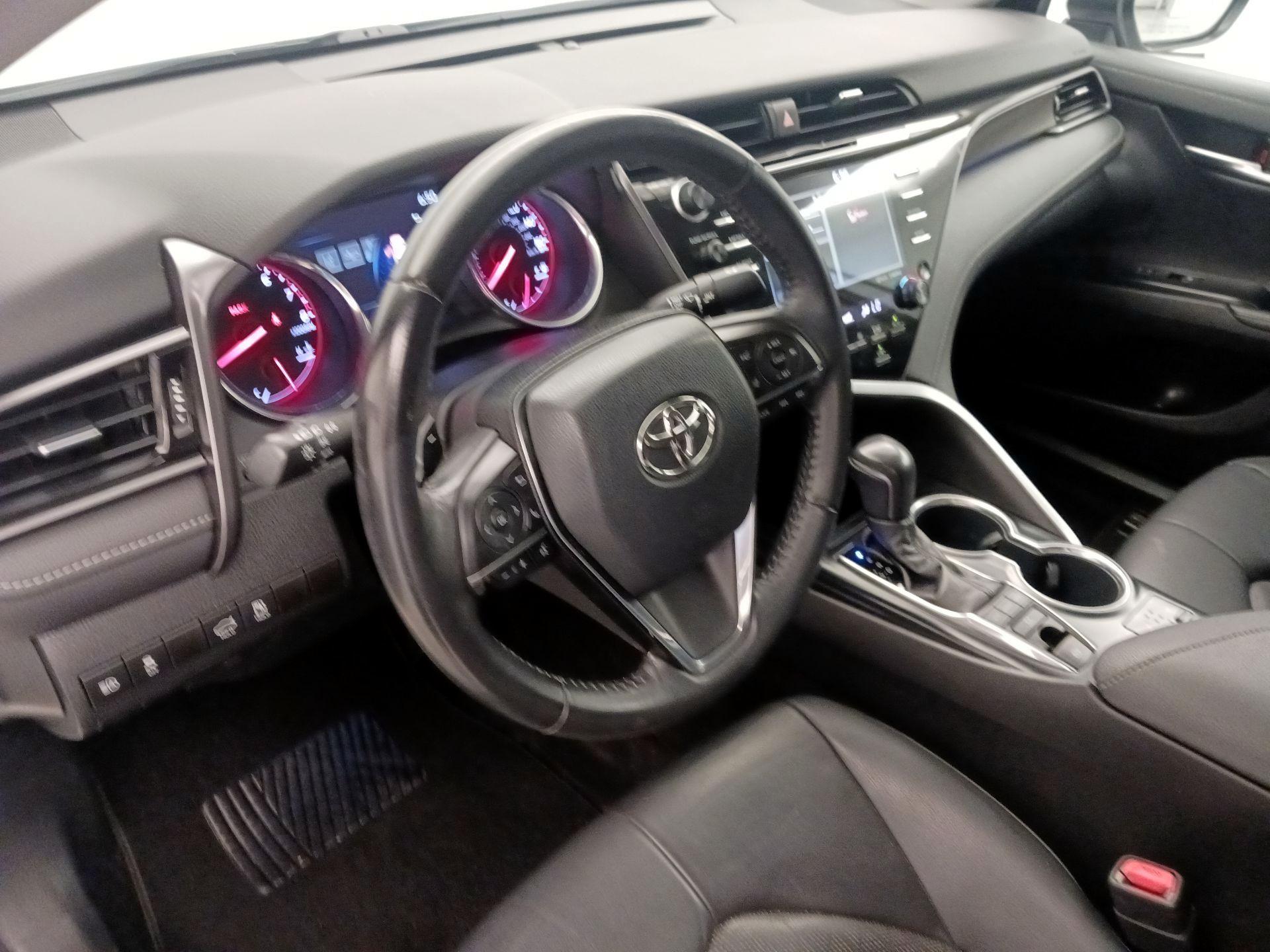 Thumbnail: 2019 Toyota Camry - 9