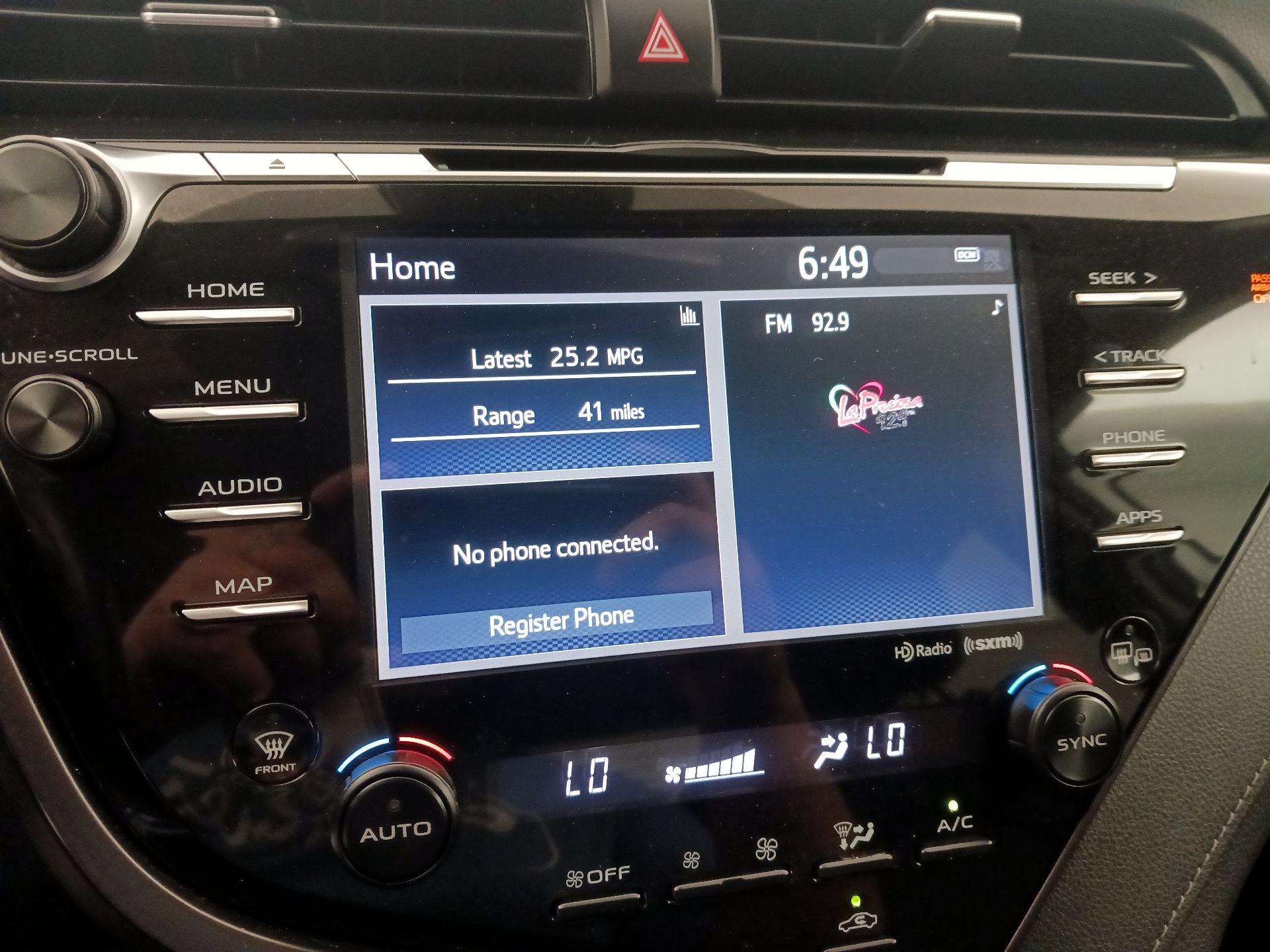 Thumbnail: 2019 Toyota Camry - 15