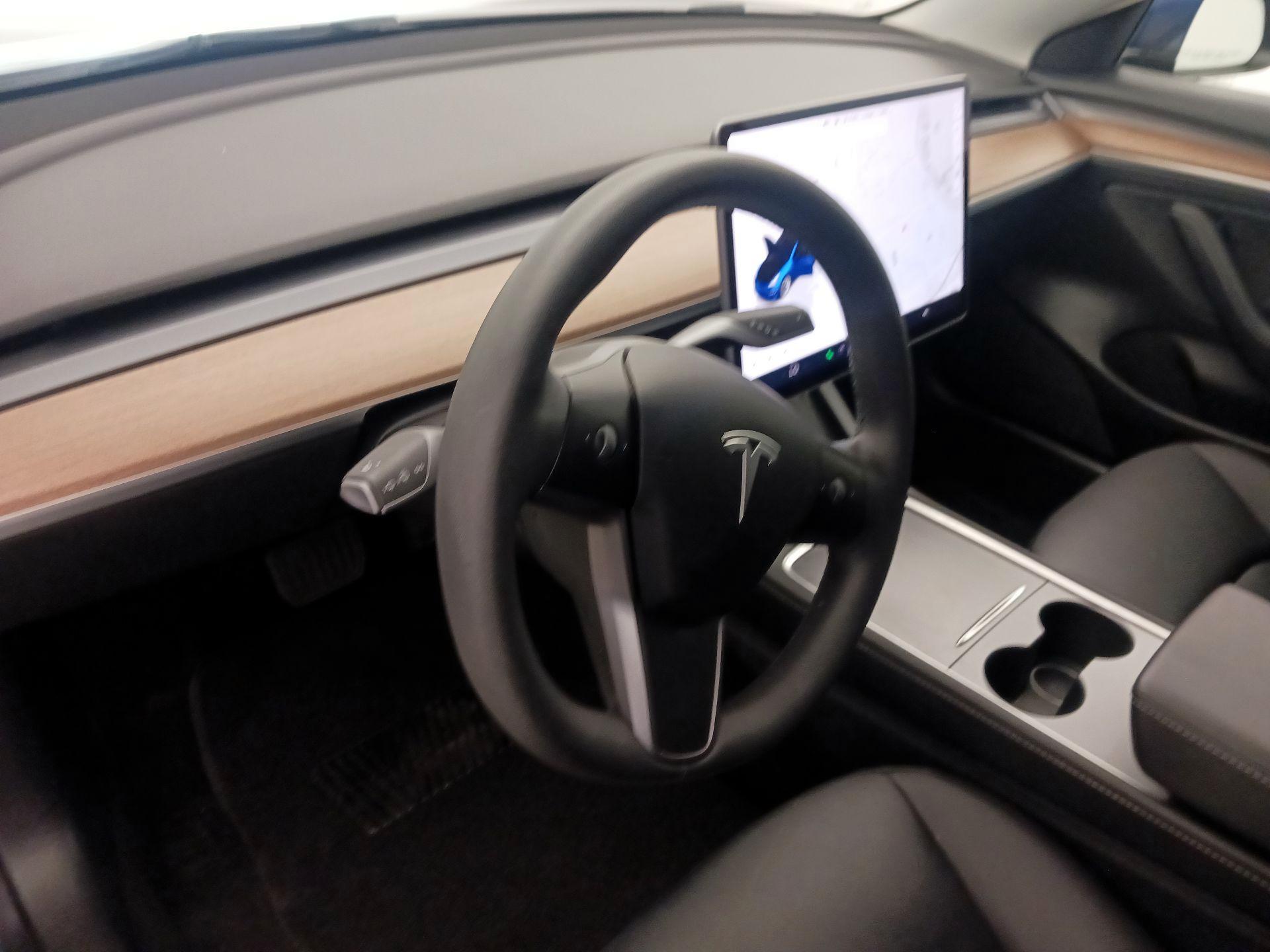 Thumbnail: 2022 Tesla Model 3 - 9