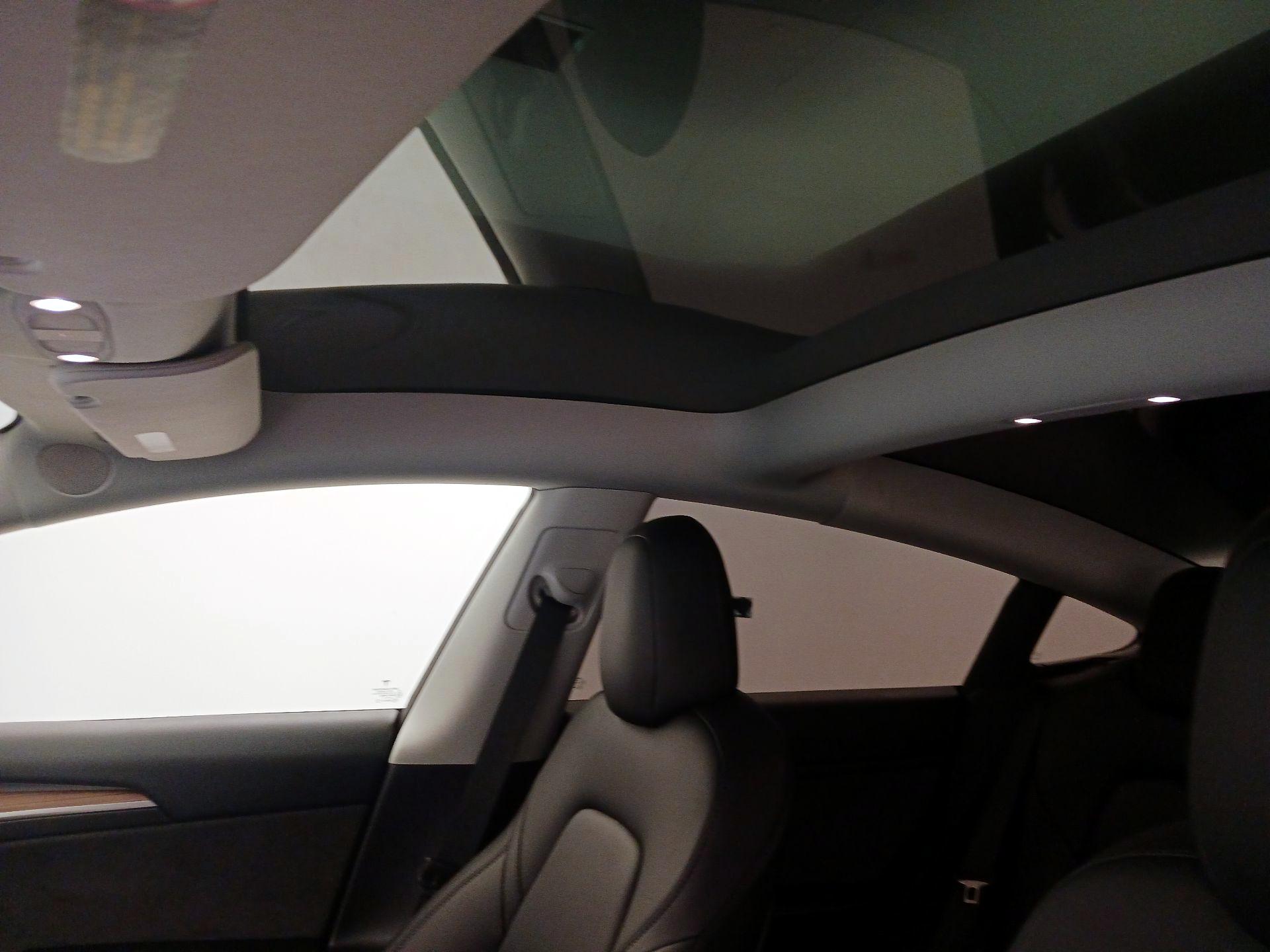Thumbnail: 2022 Tesla Model 3 - 18