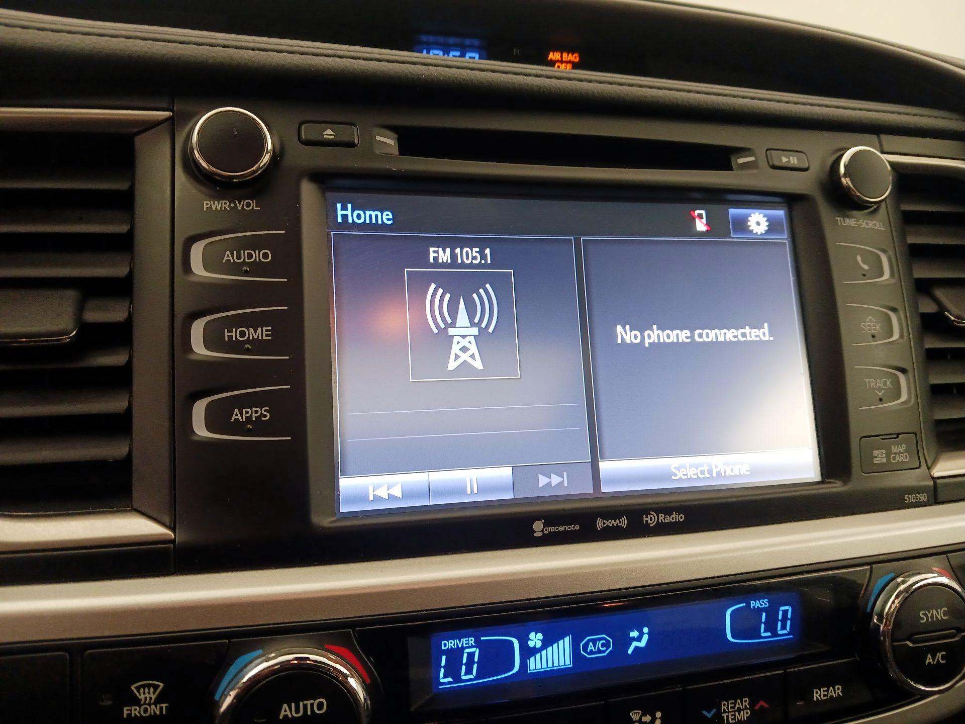 Thumbnail: 2019 Toyota Highlander - 15