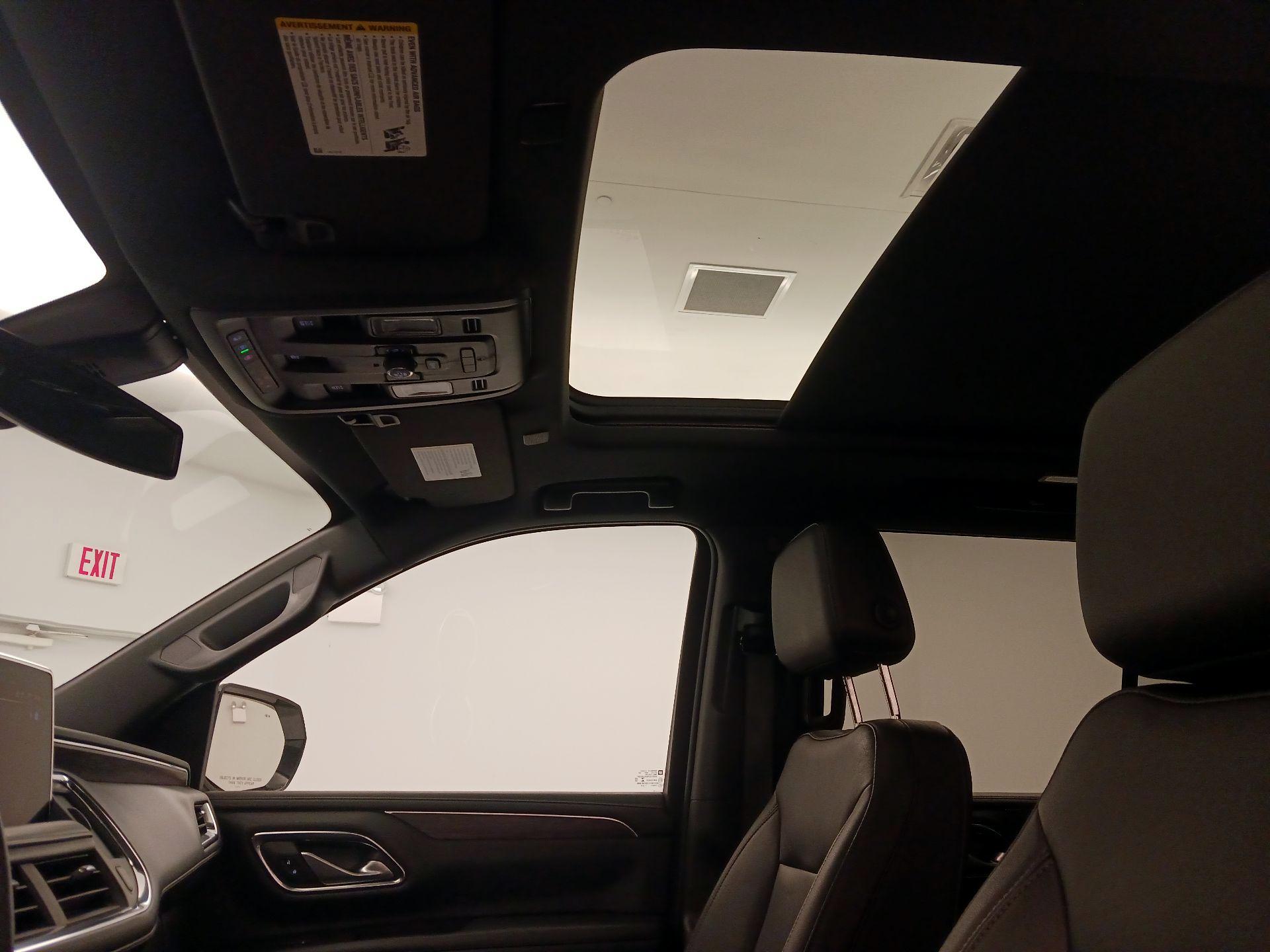 Thumbnail: 2022 Chevrolet Tahoe - 19