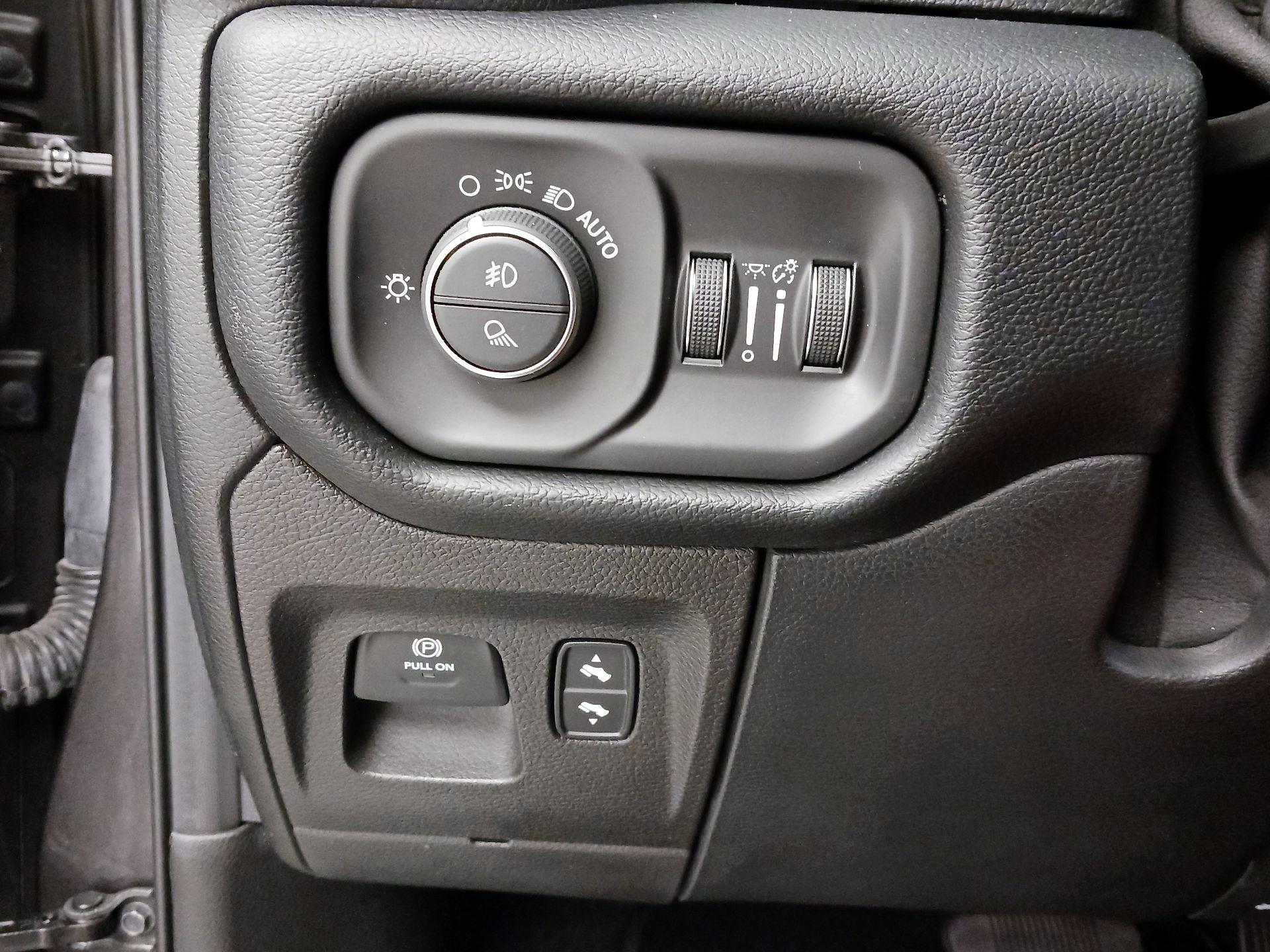 Thumbnail: 2021 RAM 1500 - 13