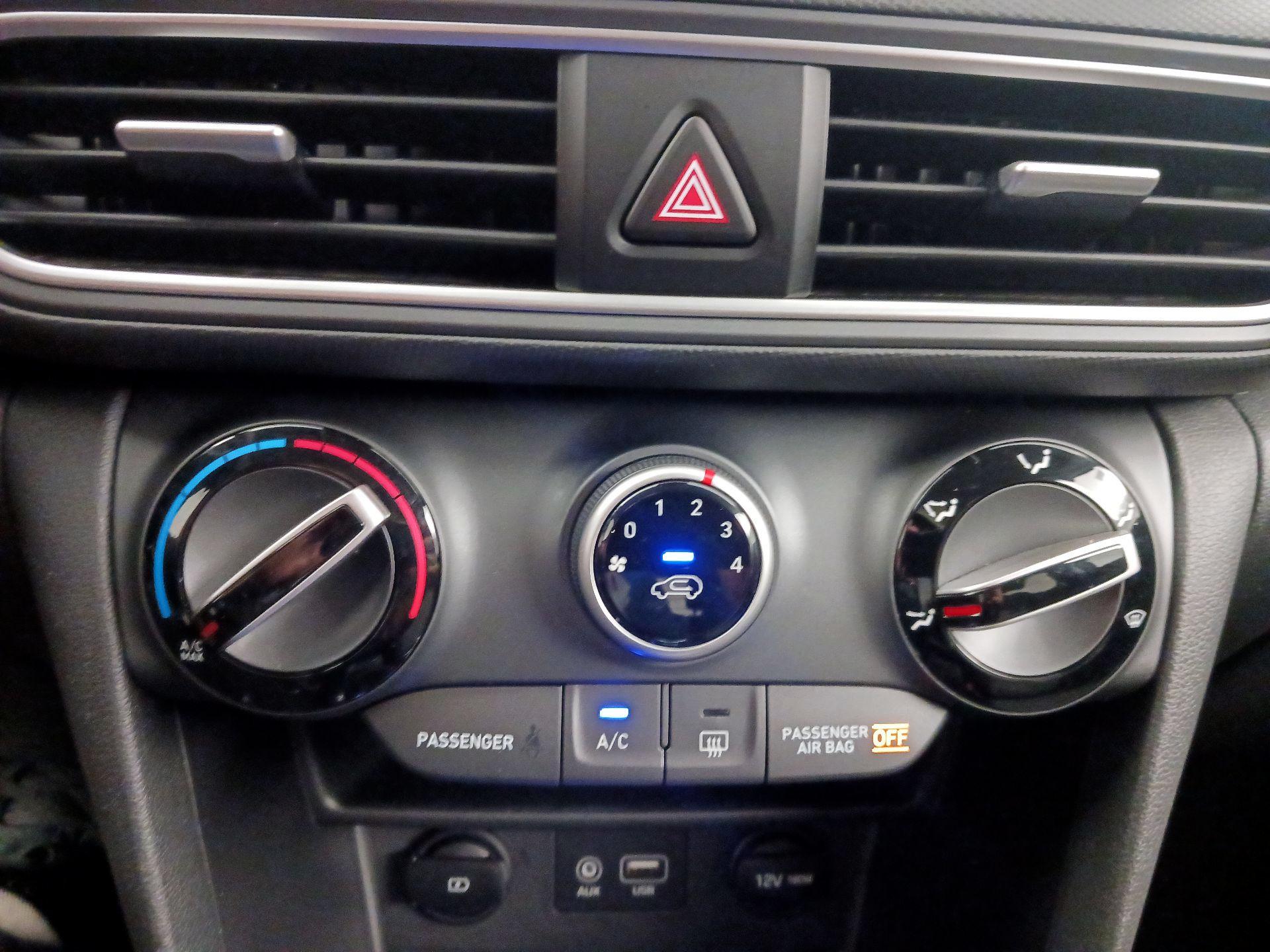 Thumbnail: 2020 Hyundai Kona - 16