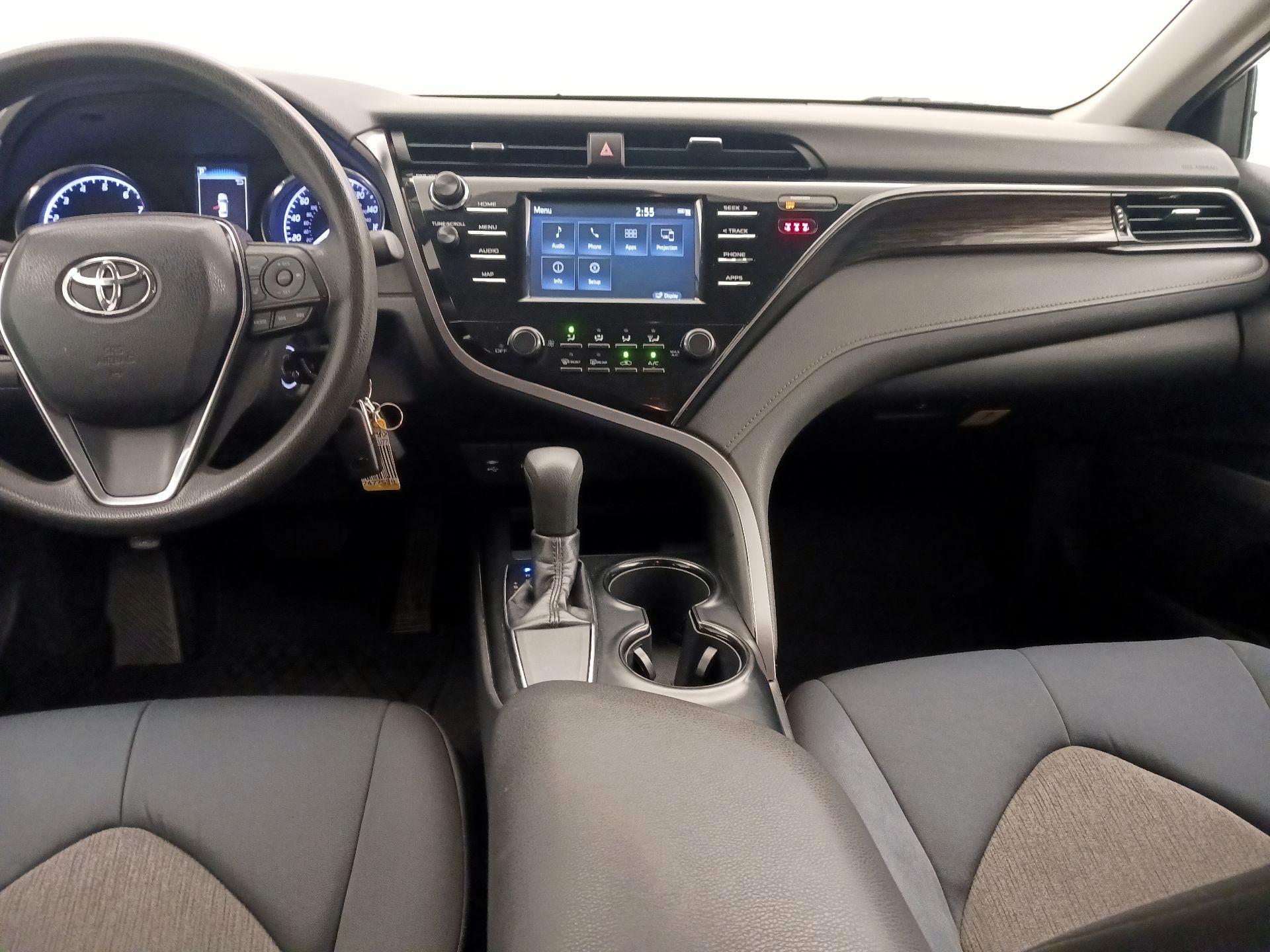 Thumbnail: 2019 Toyota Camry - 9