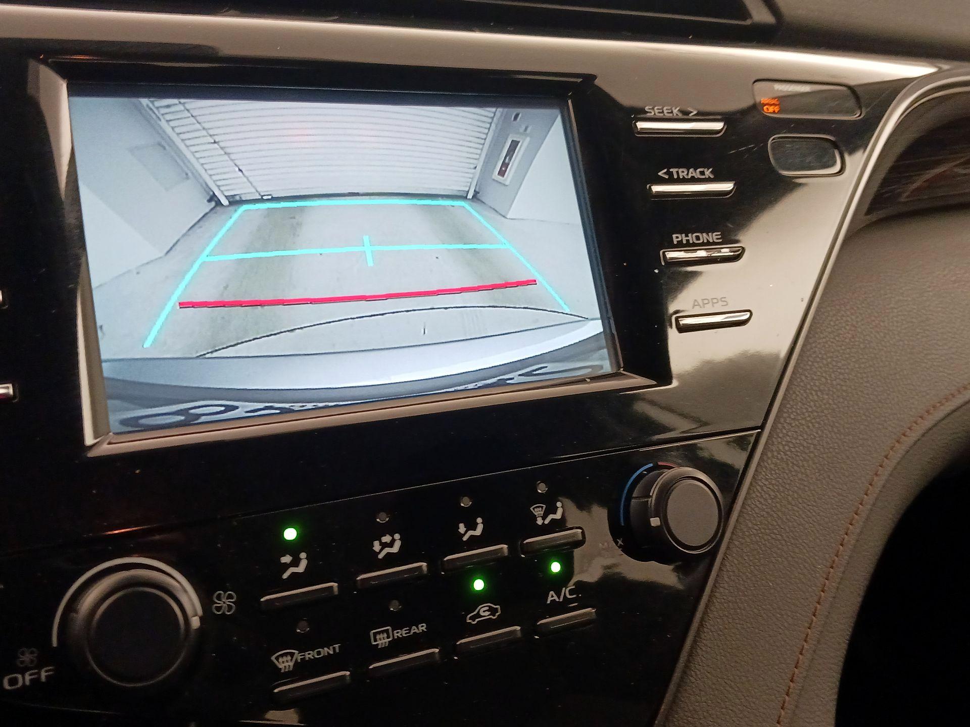 Thumbnail: 2019 Toyota Camry - 14