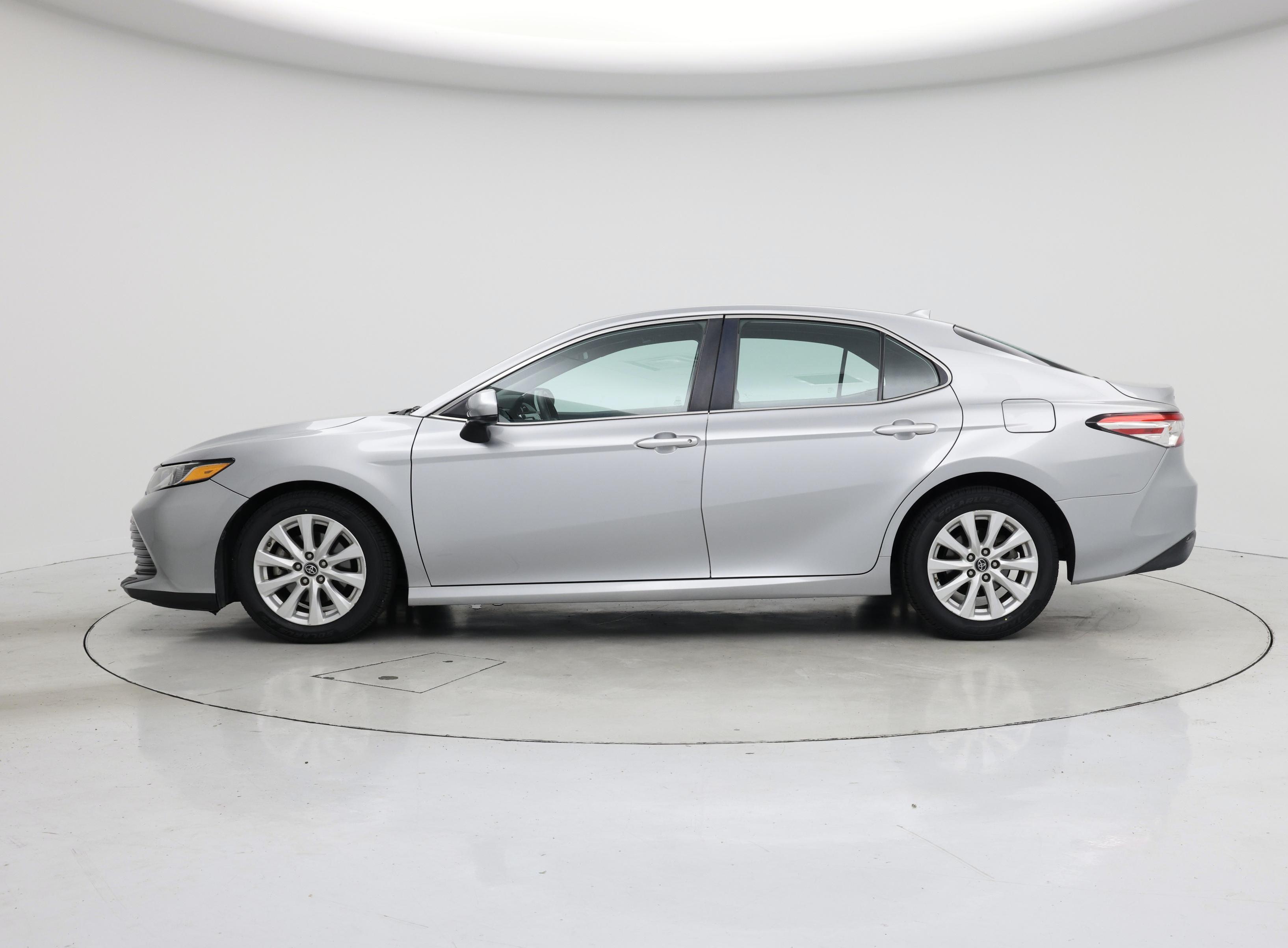 Thumbnail: 2019 Toyota Camry - 3