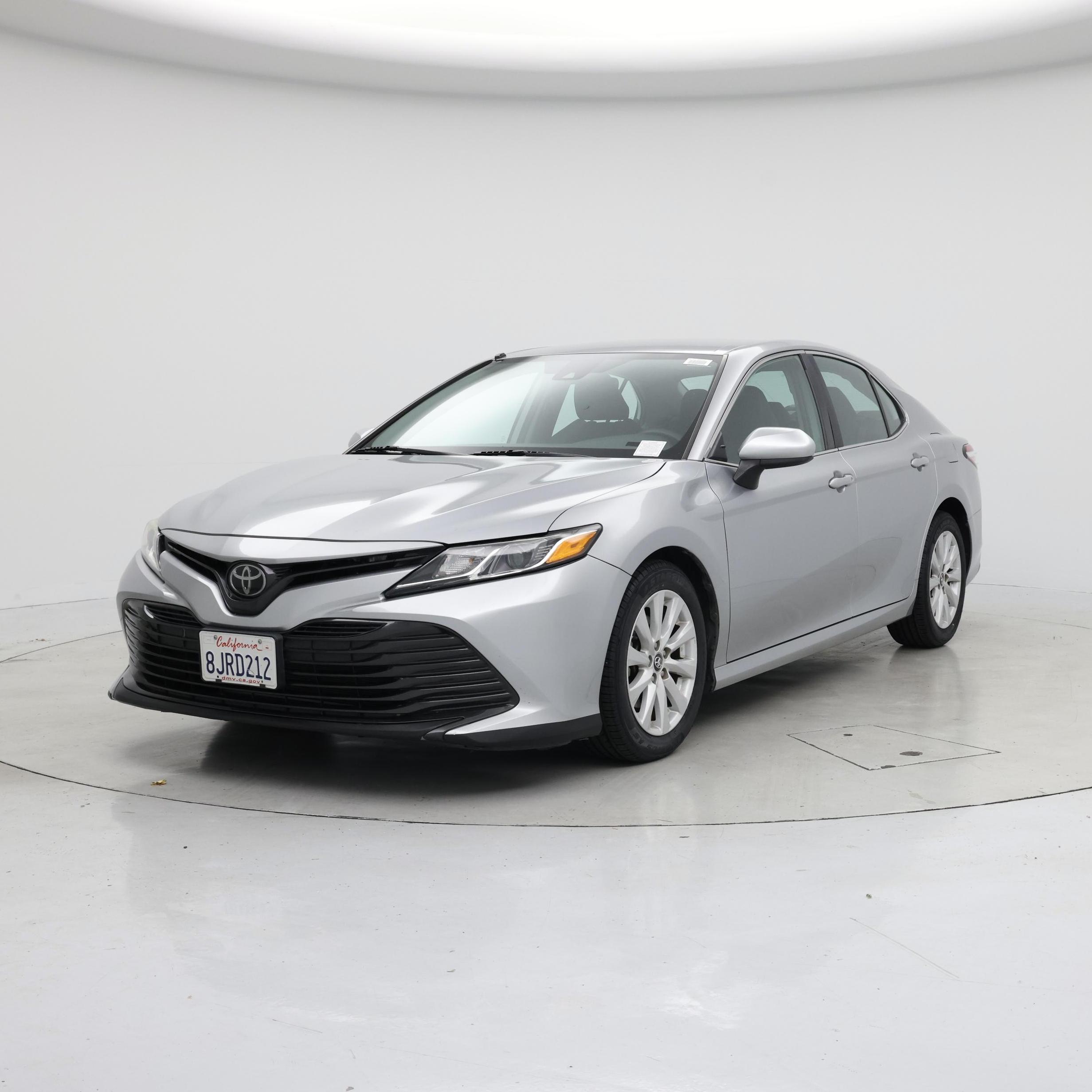 Thumbnail: 2019 Toyota Camry - 4
