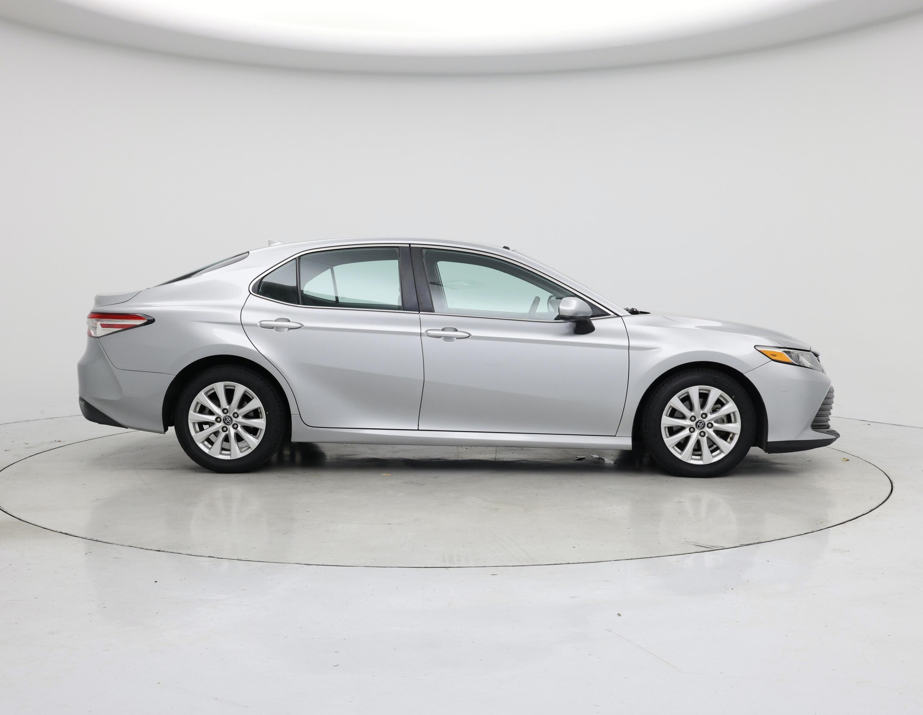 Thumbnail: 2019 Toyota Camry - 7