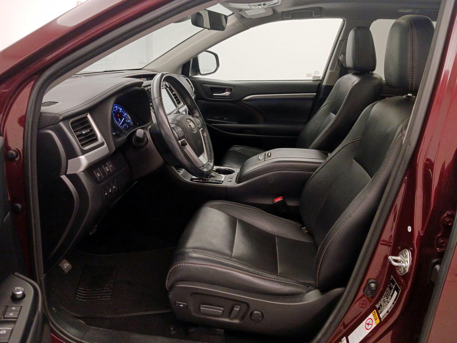 Thumbnail: 2018 Toyota Highlander - 11