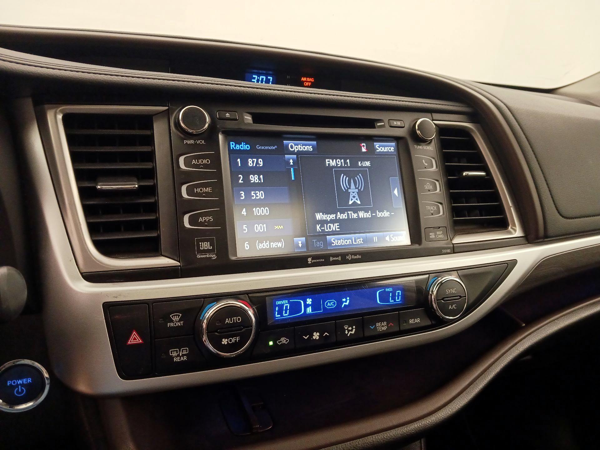 Thumbnail: 2018 Toyota Highlander - 15