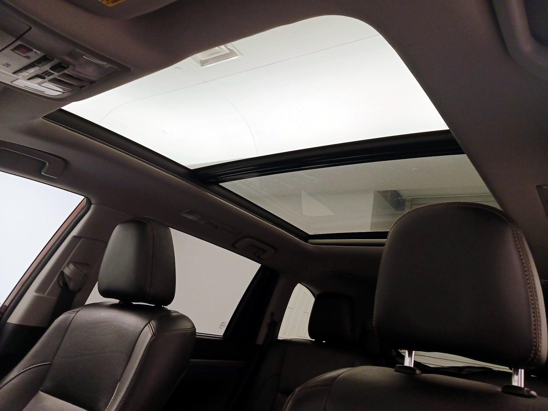 Thumbnail: 2018 Toyota Highlander - 19
