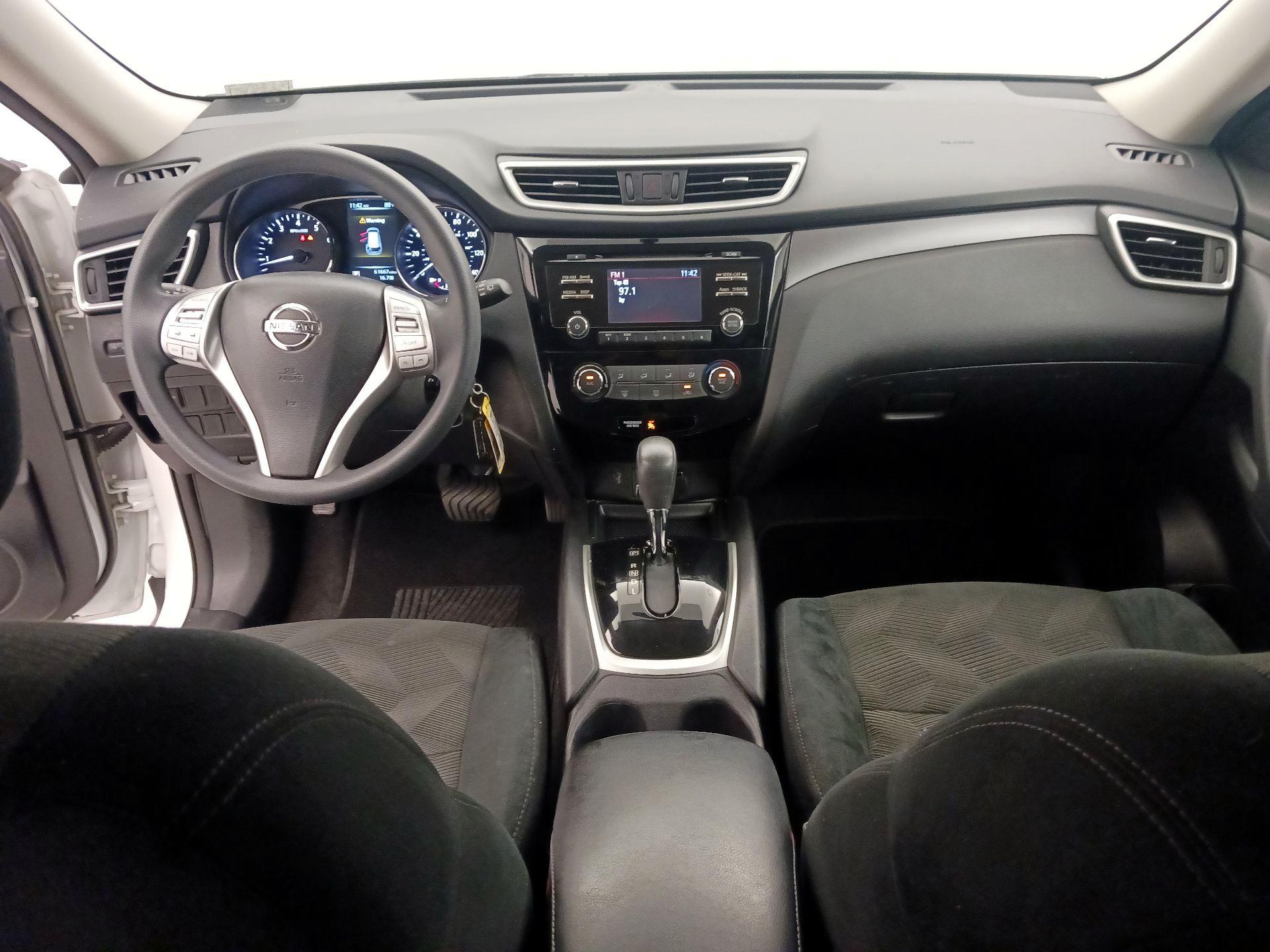 Thumbnail: 2015 Nissan Rogue - 9