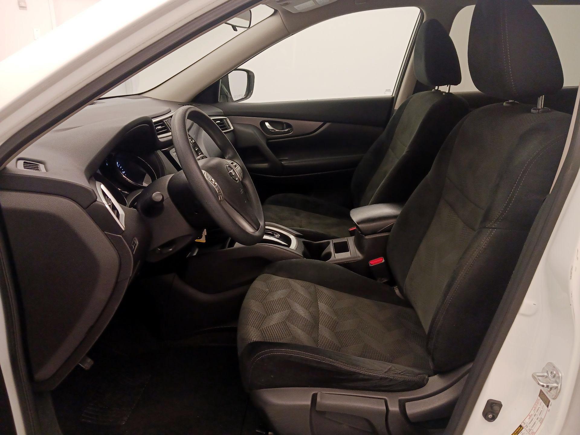Thumbnail: 2015 Nissan Rogue - 11