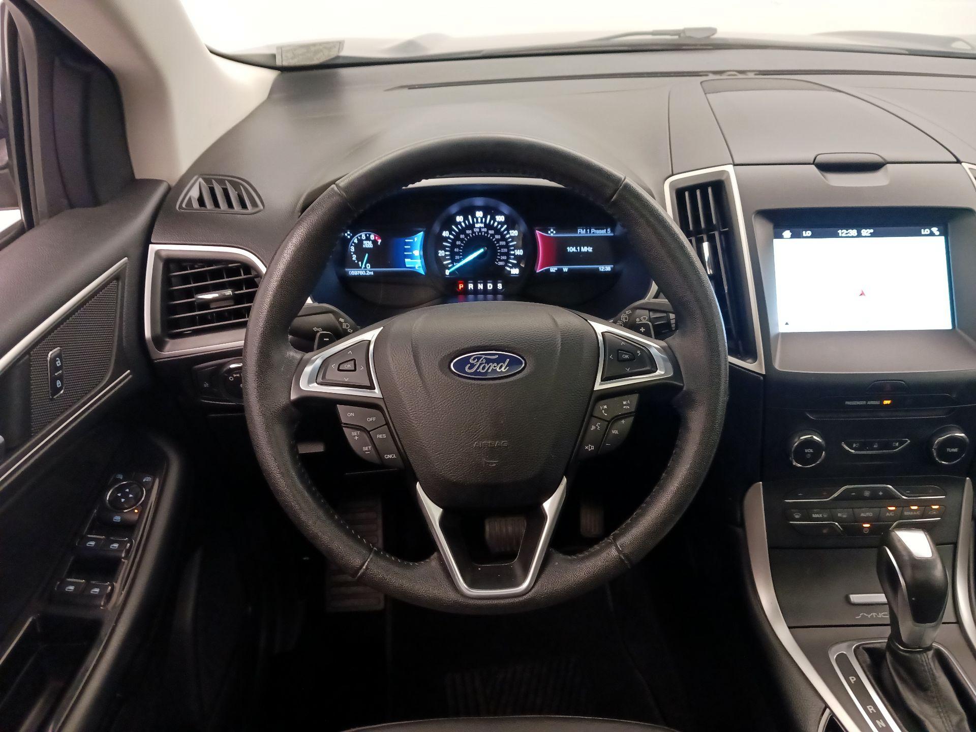 Thumbnail: 2016 Ford Edge - 10