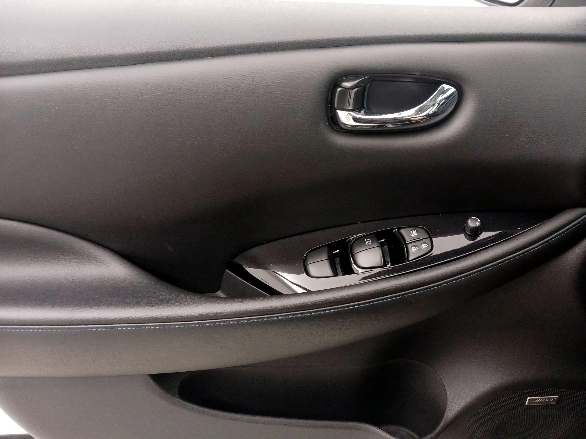 Thumbnail: 2019 Nissan Leaf - 12