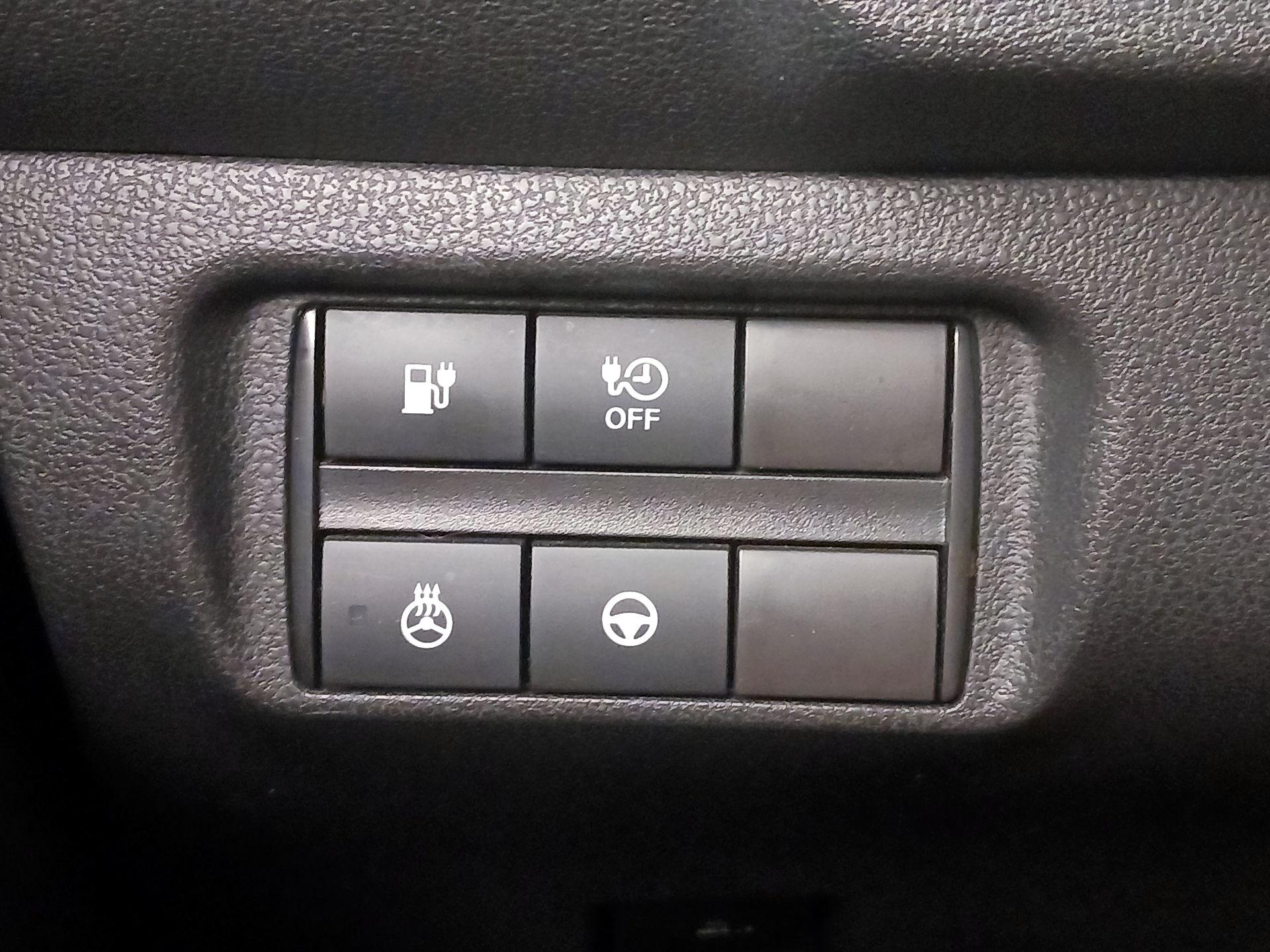 Thumbnail: 2019 Nissan Leaf - 13