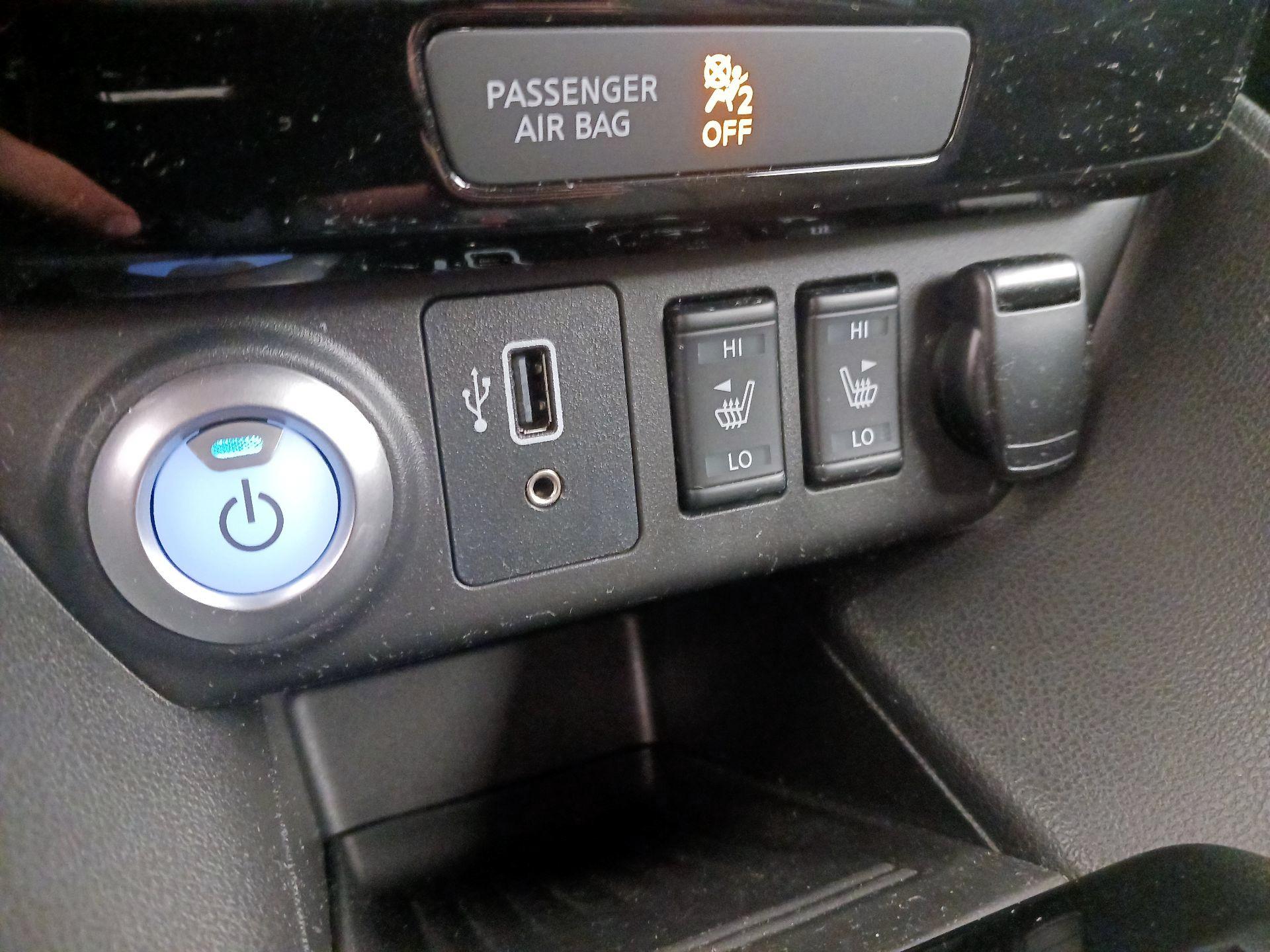 Thumbnail: 2019 Nissan Leaf - 19