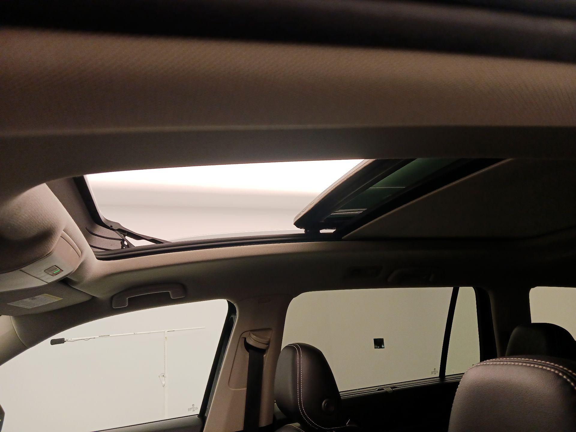 Thumbnail: 2021 Volkswagen Atlas - 18