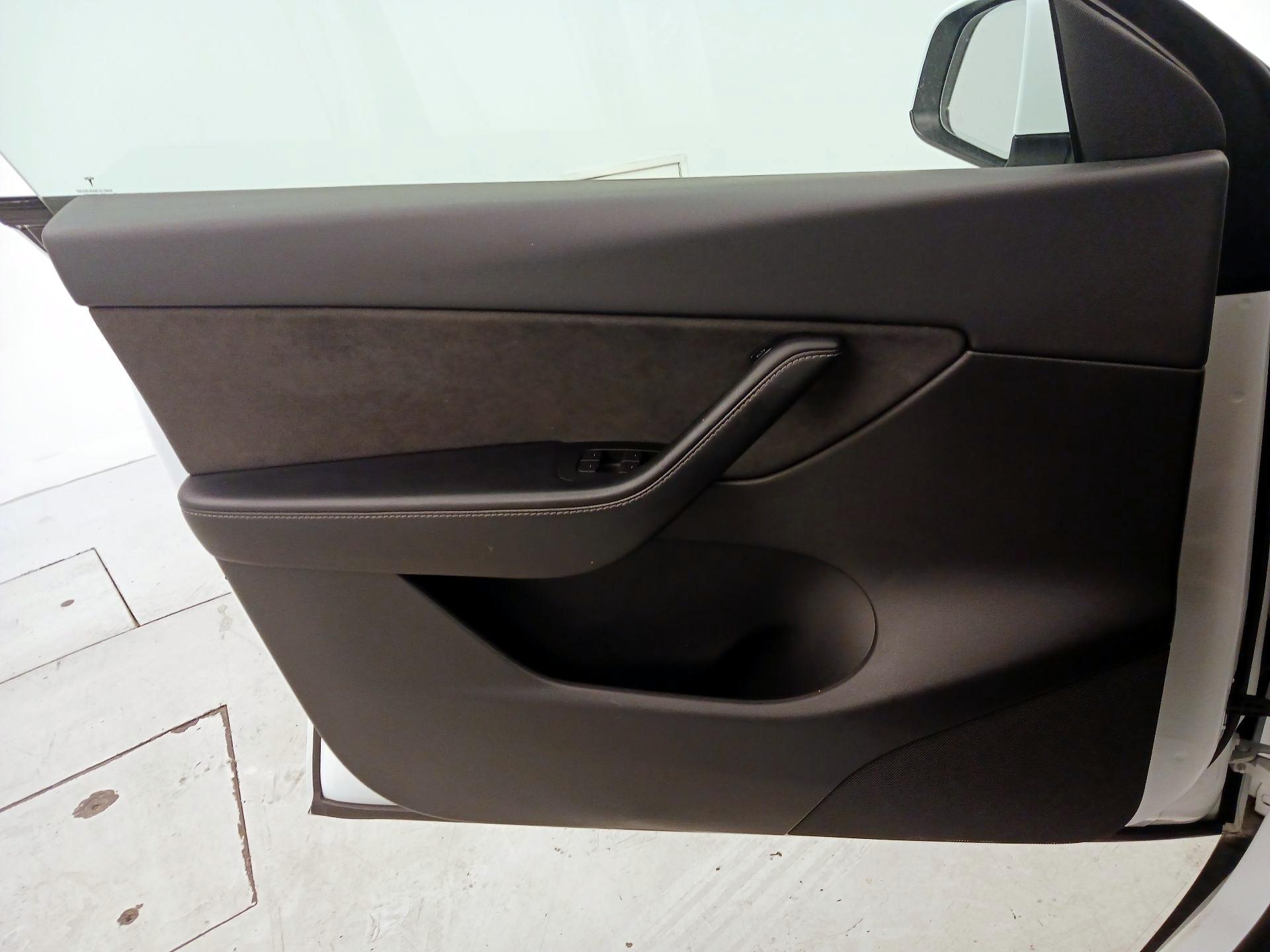 Thumbnail: 2021 Tesla Model Y - 12