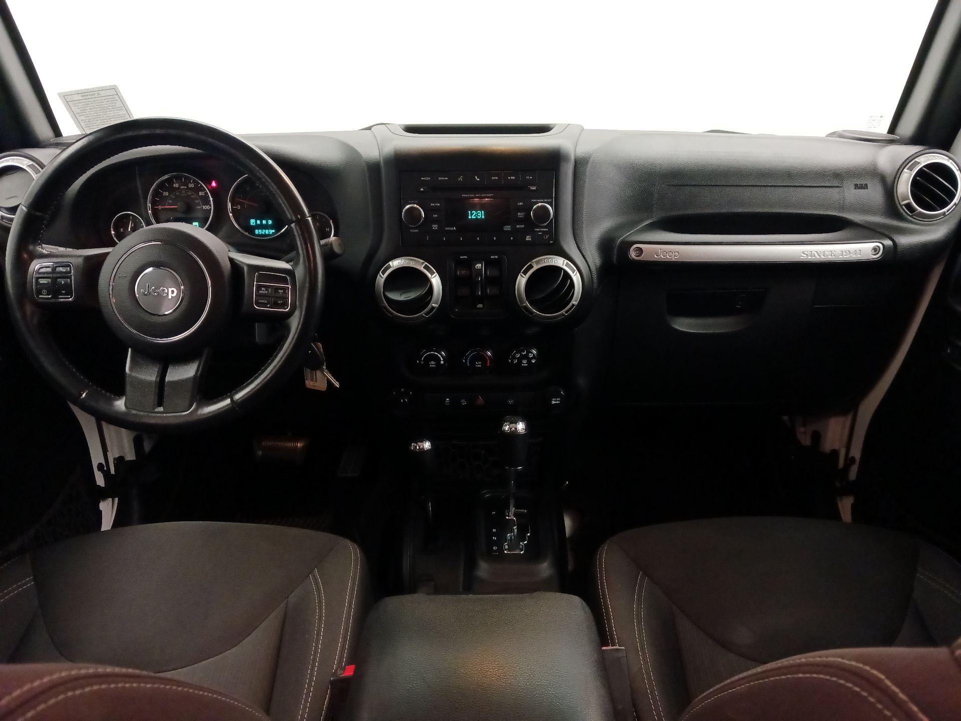 Thumbnail: 2016 Jeep Wrangler - 9