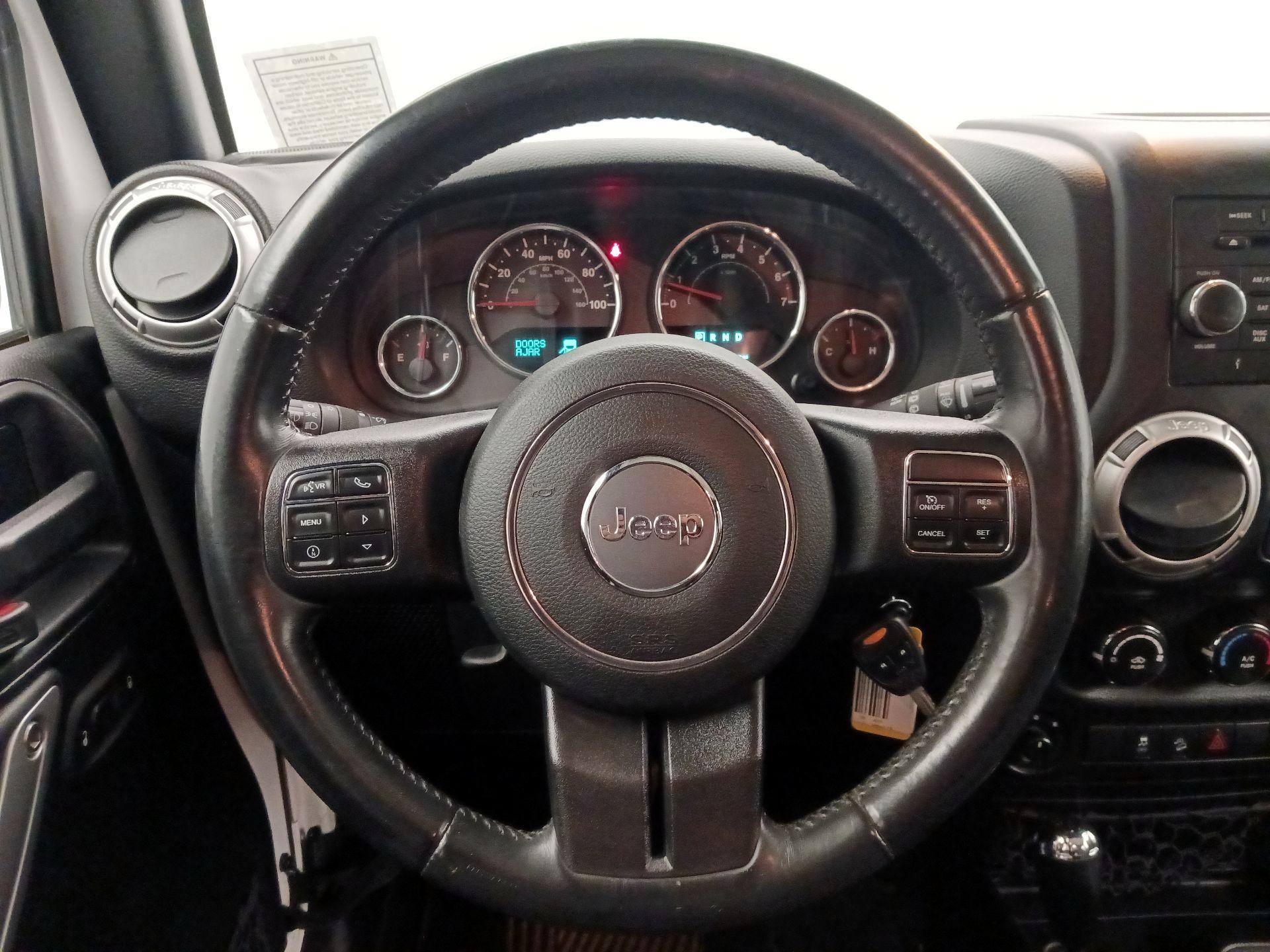 Thumbnail: 2016 Jeep Wrangler - 10