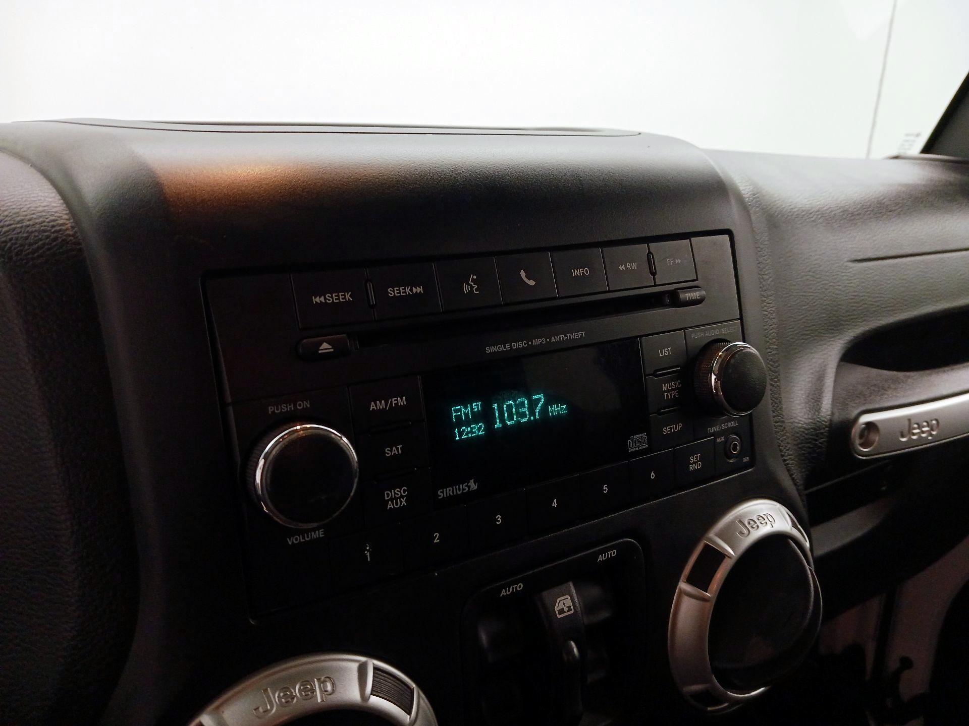 Thumbnail: 2016 Jeep Wrangler - 13