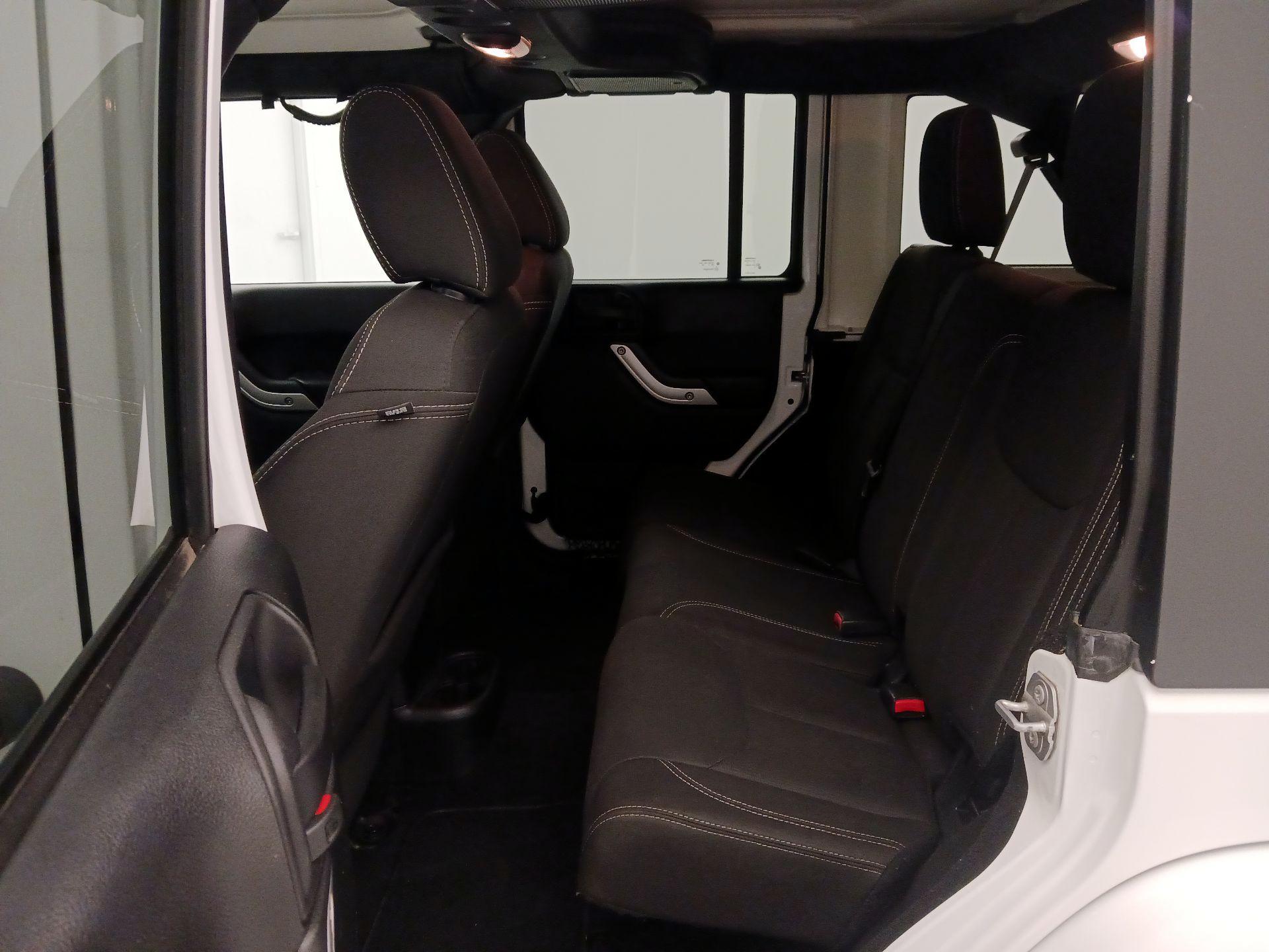 Thumbnail: 2016 Jeep Wrangler - 17