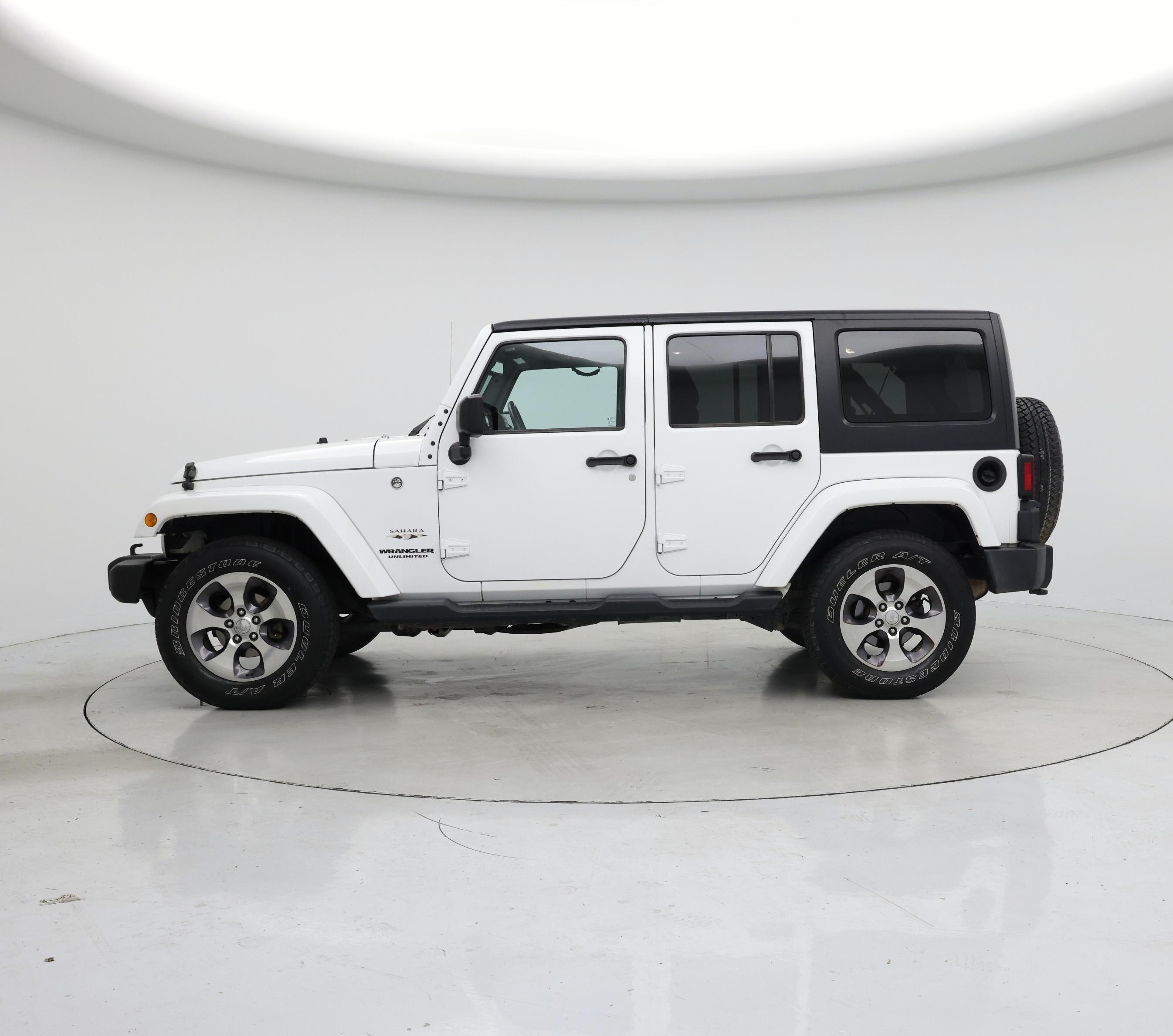 Thumbnail: 2016 Jeep Wrangler - 3