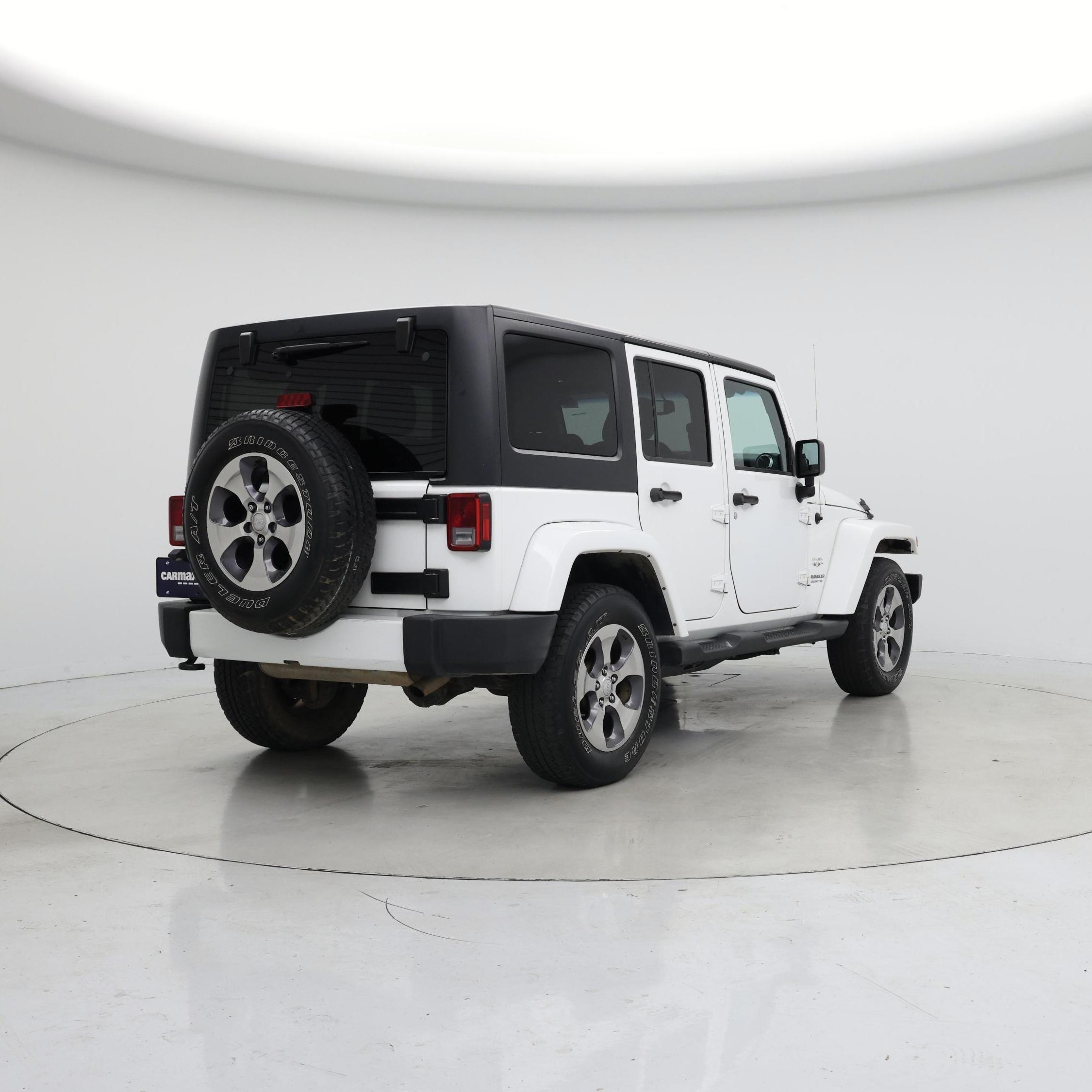Thumbnail: 2016 Jeep Wrangler - 8