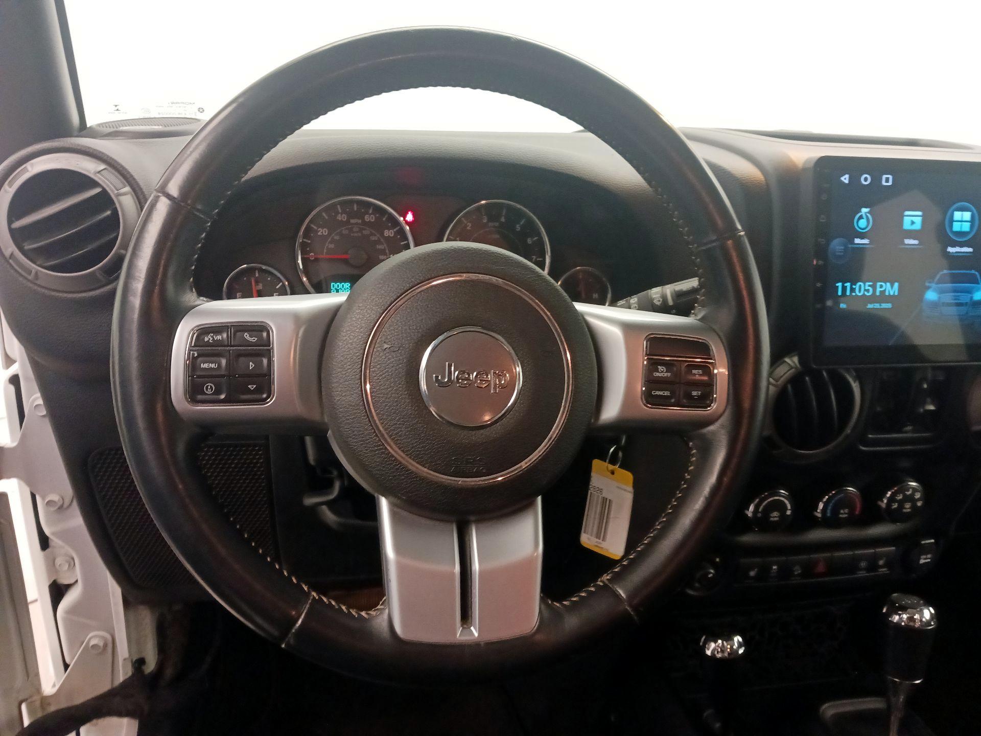 Thumbnail: 2016 Jeep Wrangler - 10