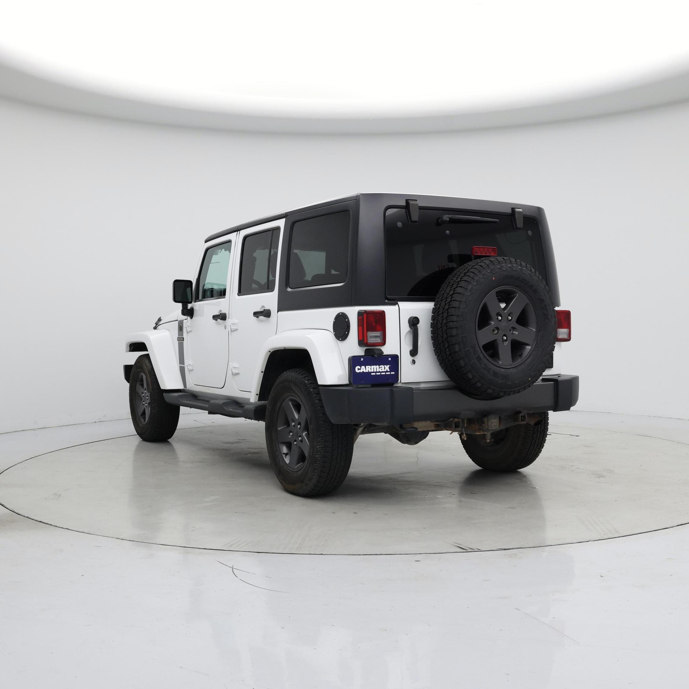 Thumbnail: 2016 Jeep Wrangler - 2