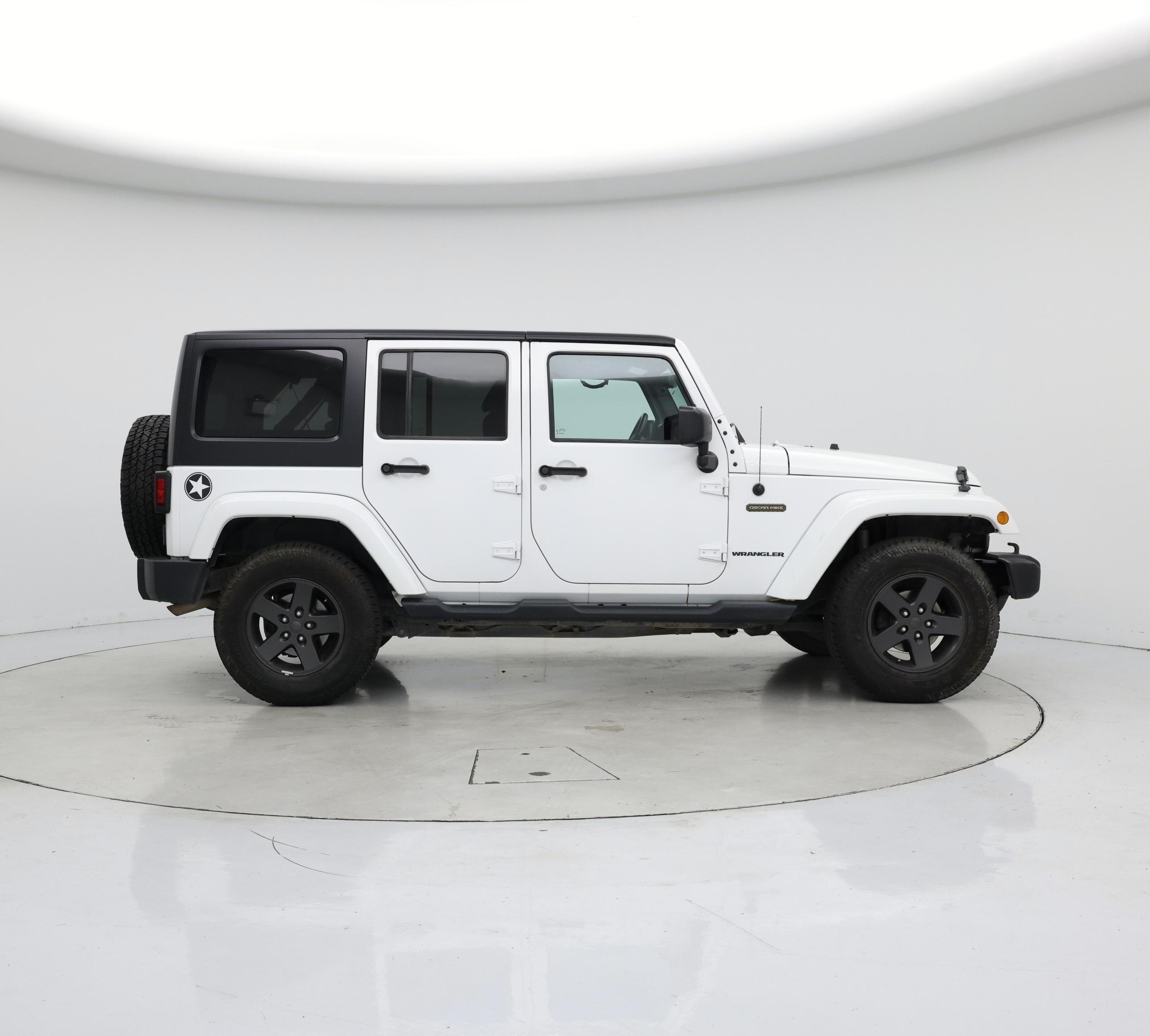 Thumbnail: 2016 Jeep Wrangler - 7