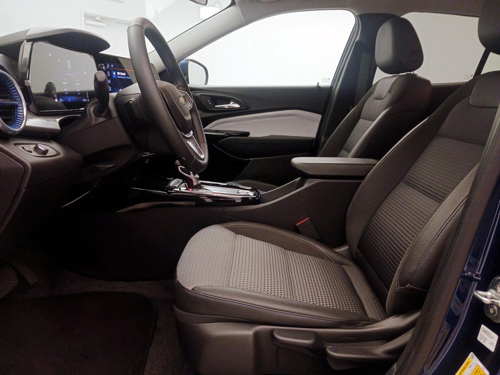 Thumbnail: 2024 Chevrolet Trax - 11